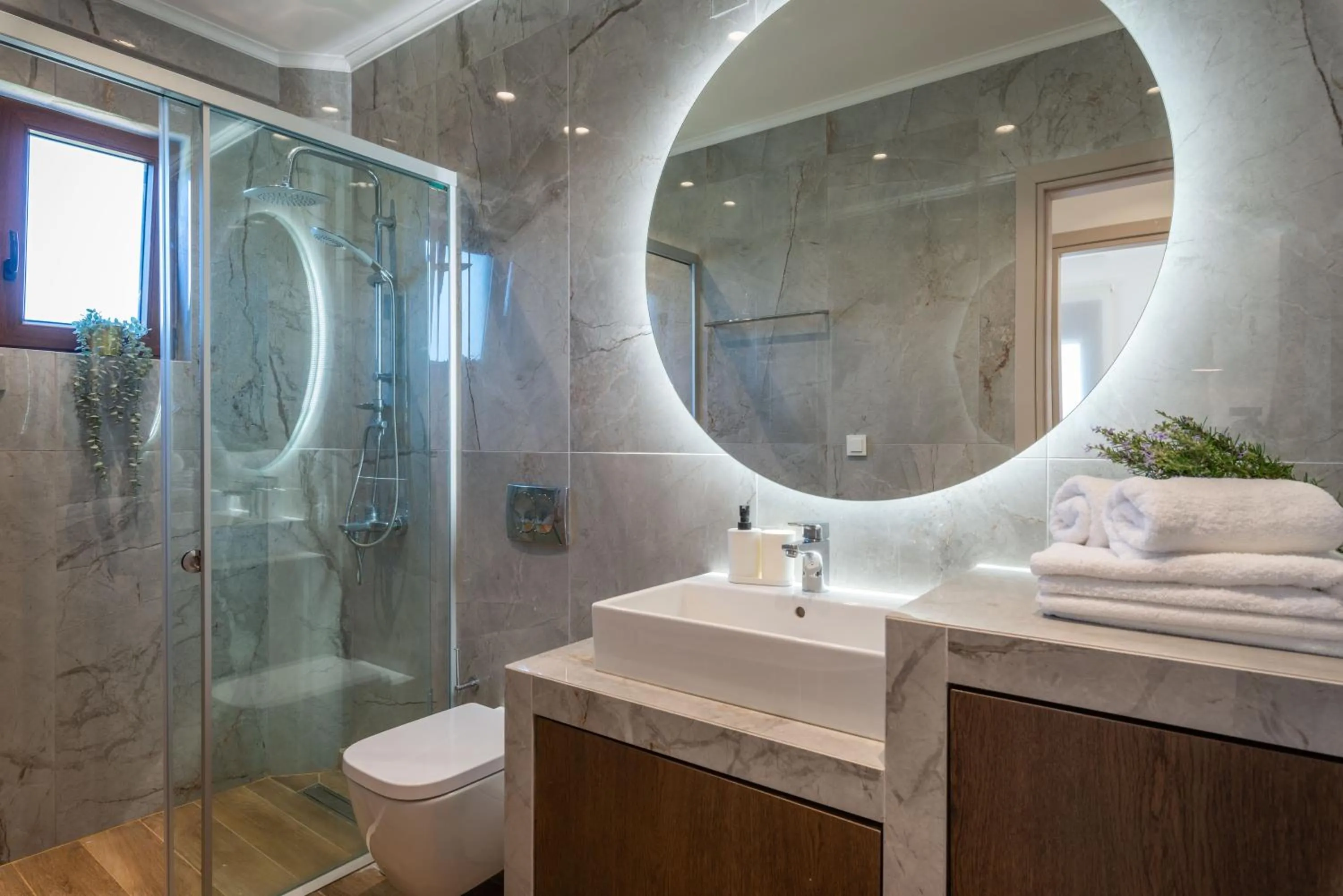 Shower in Anneta Studios
