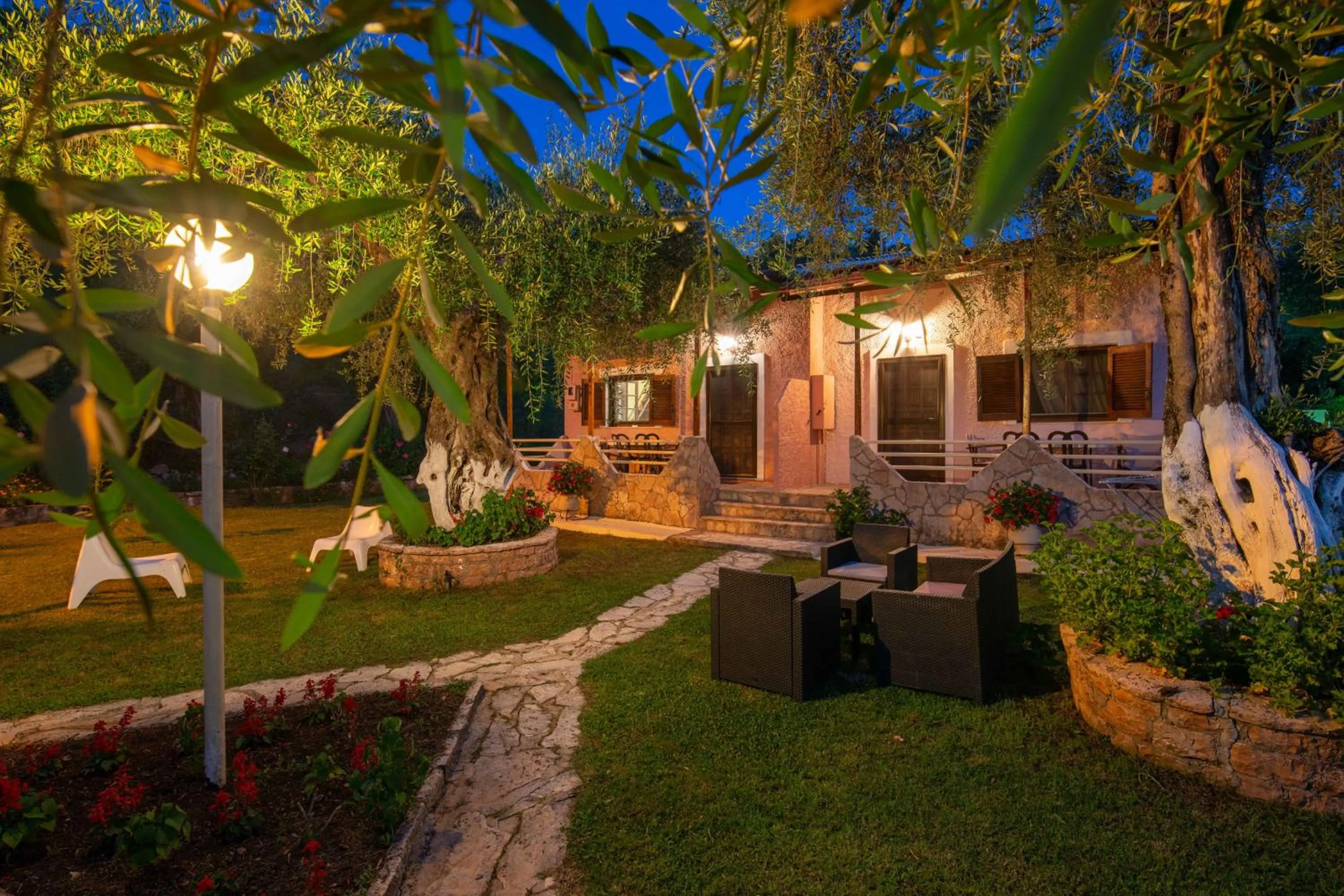 Property building in Anneta Studios