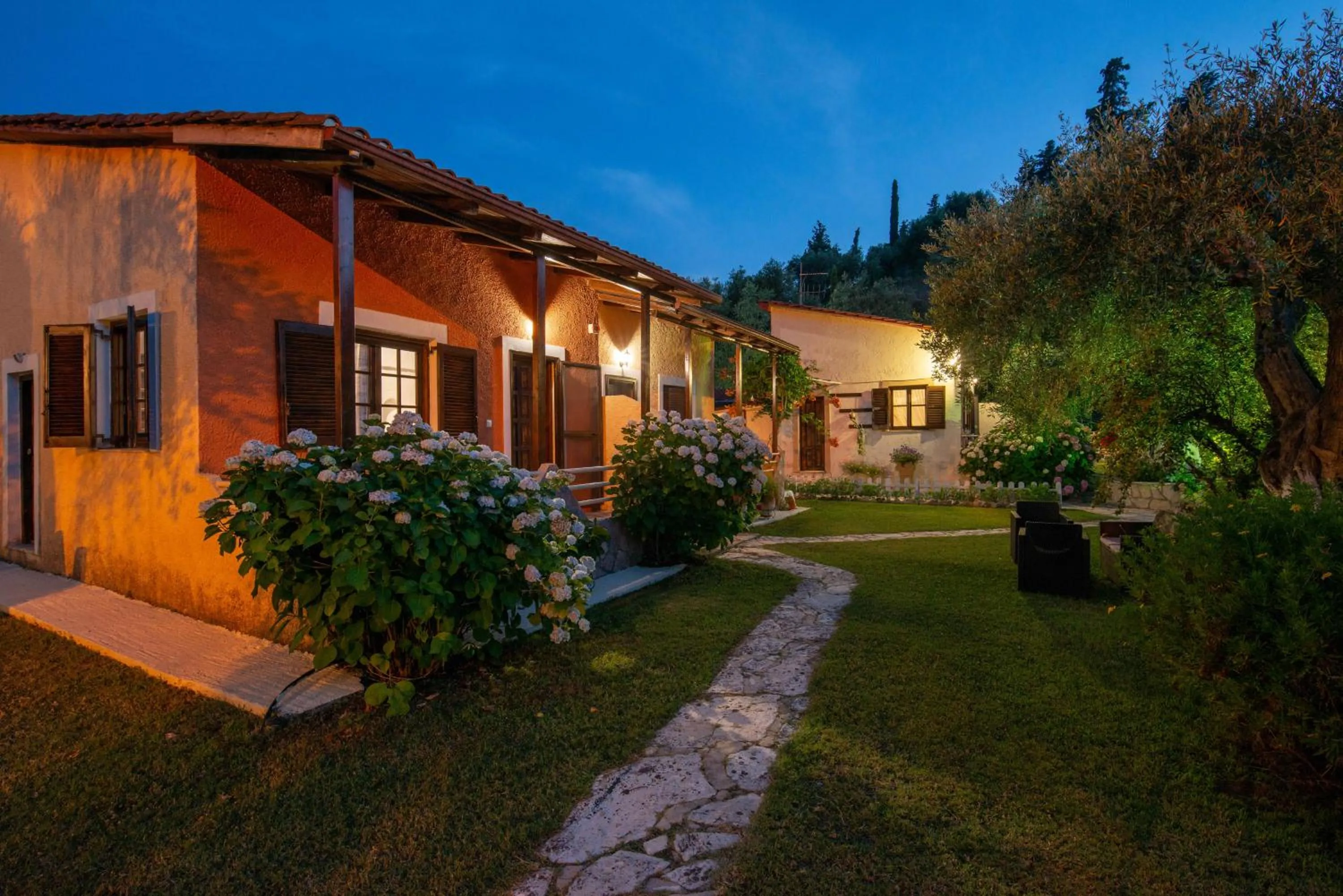 Property building in Anneta Studios