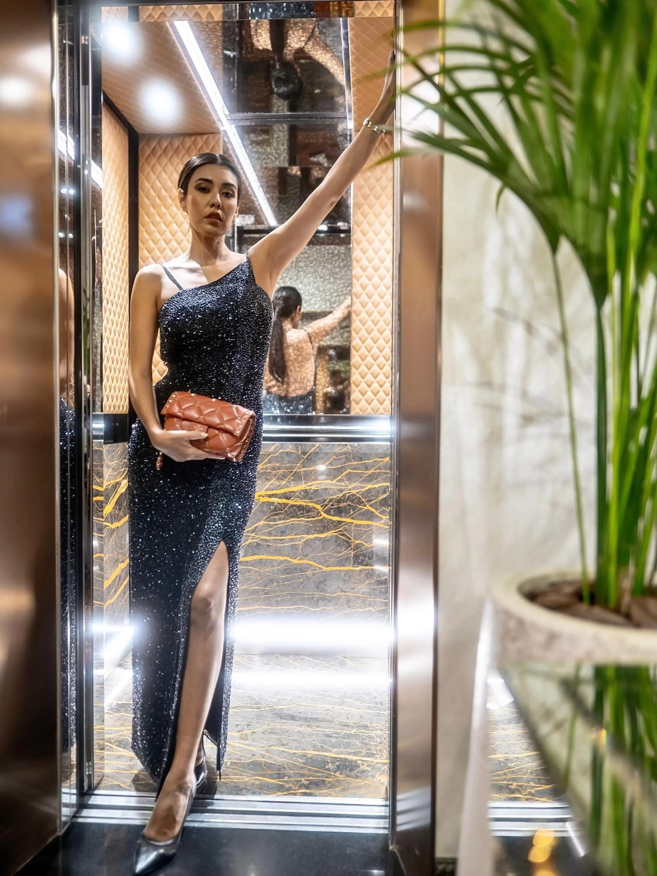 elevator in Golden Sands Boutique Hotel-Dubai Creek