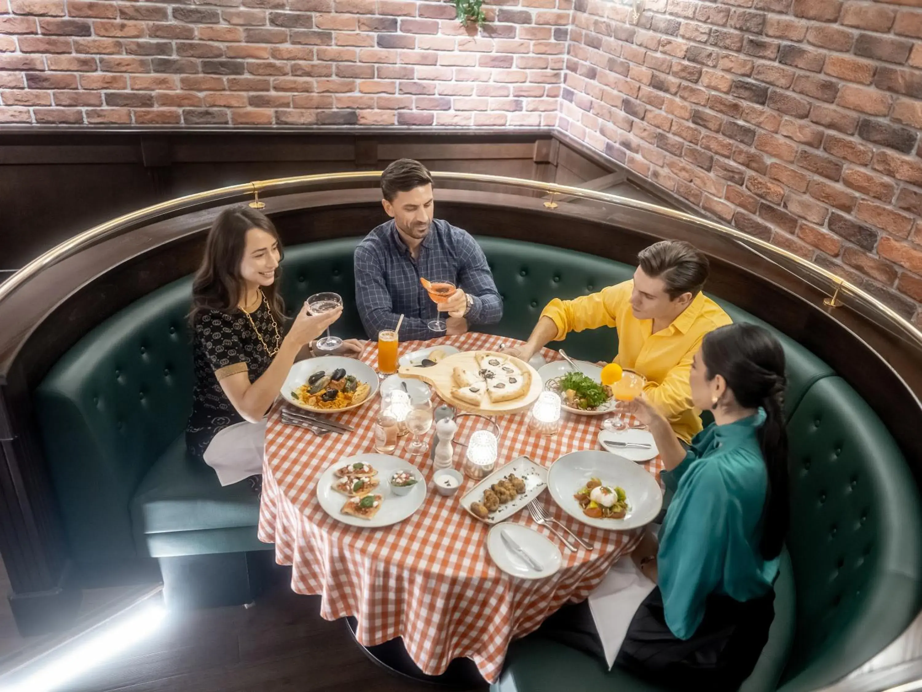 Restaurant/places to eat in Golden Sands Boutique Hotel-Dubai Creek Restaurant/places to eat in Golden Sands Boutique Hotel-Dubai Creek