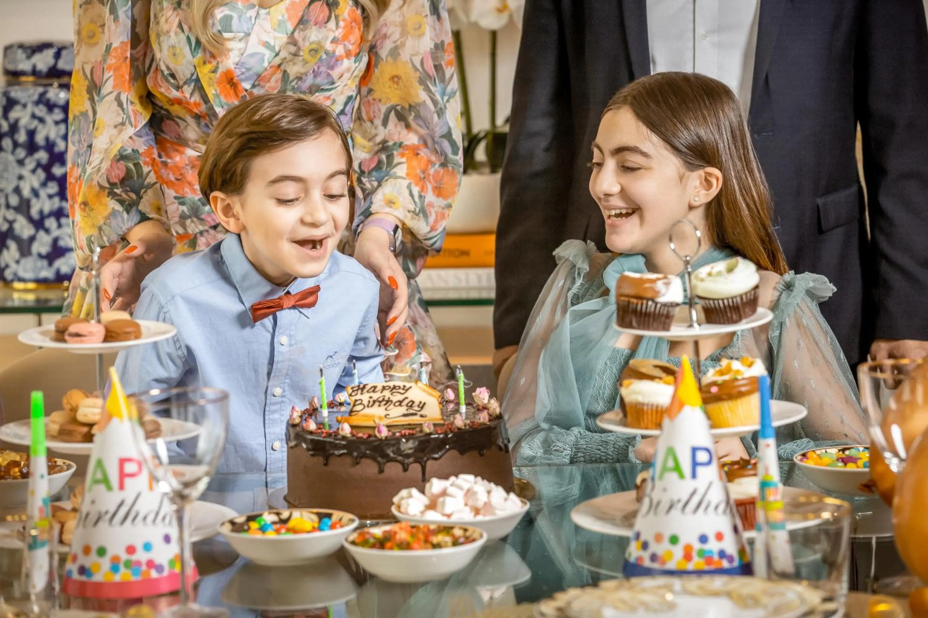 People in Golden Sands Boutique Hotel-Dubai Creek