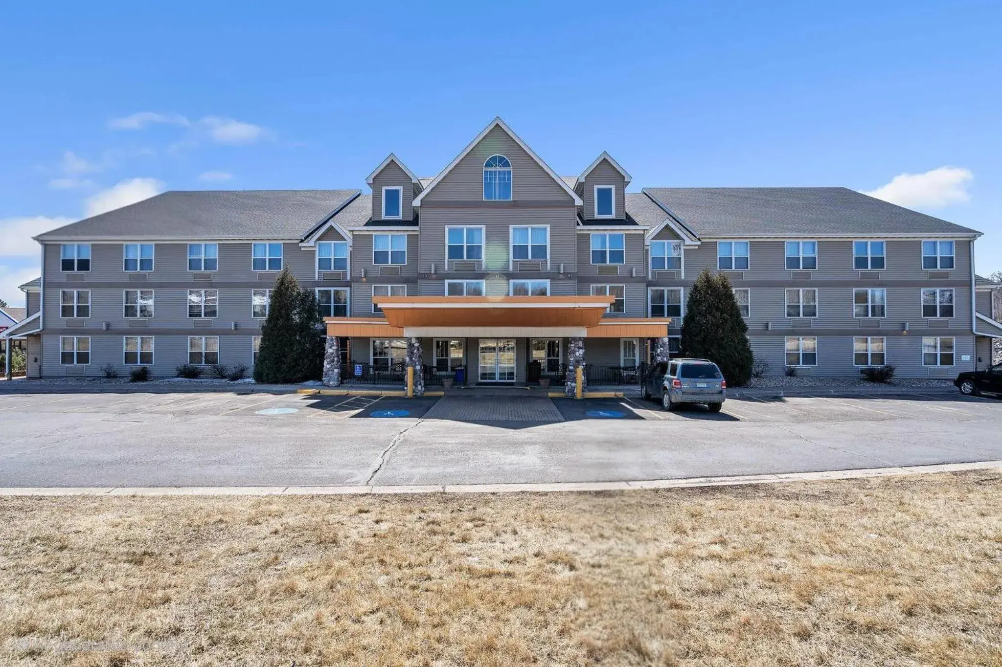 Property building in Sleep Inn & Suites near Spirit Mountain Property building in Sleep Inn & Suites near Spirit Mountain