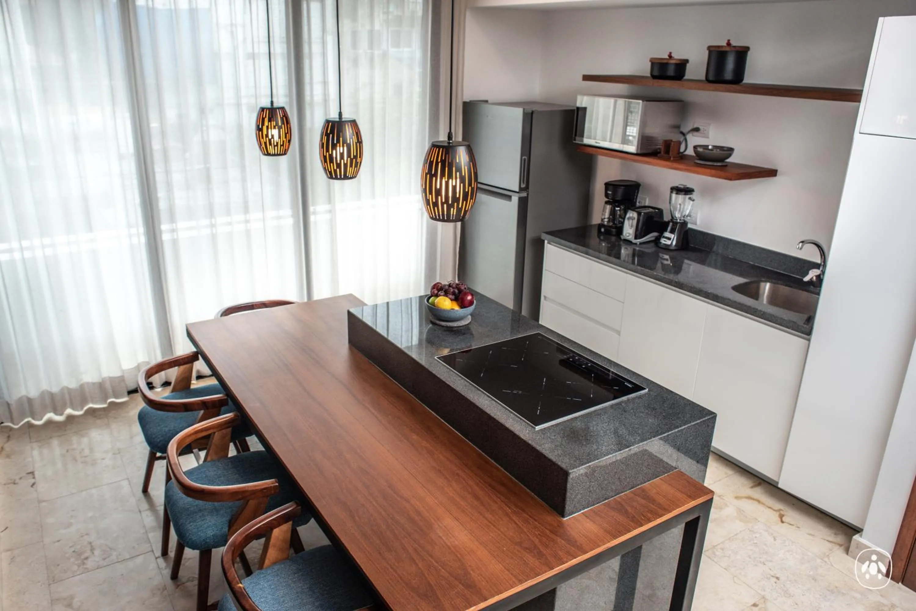 Kitchen or kitchenette in Anah La Quinta