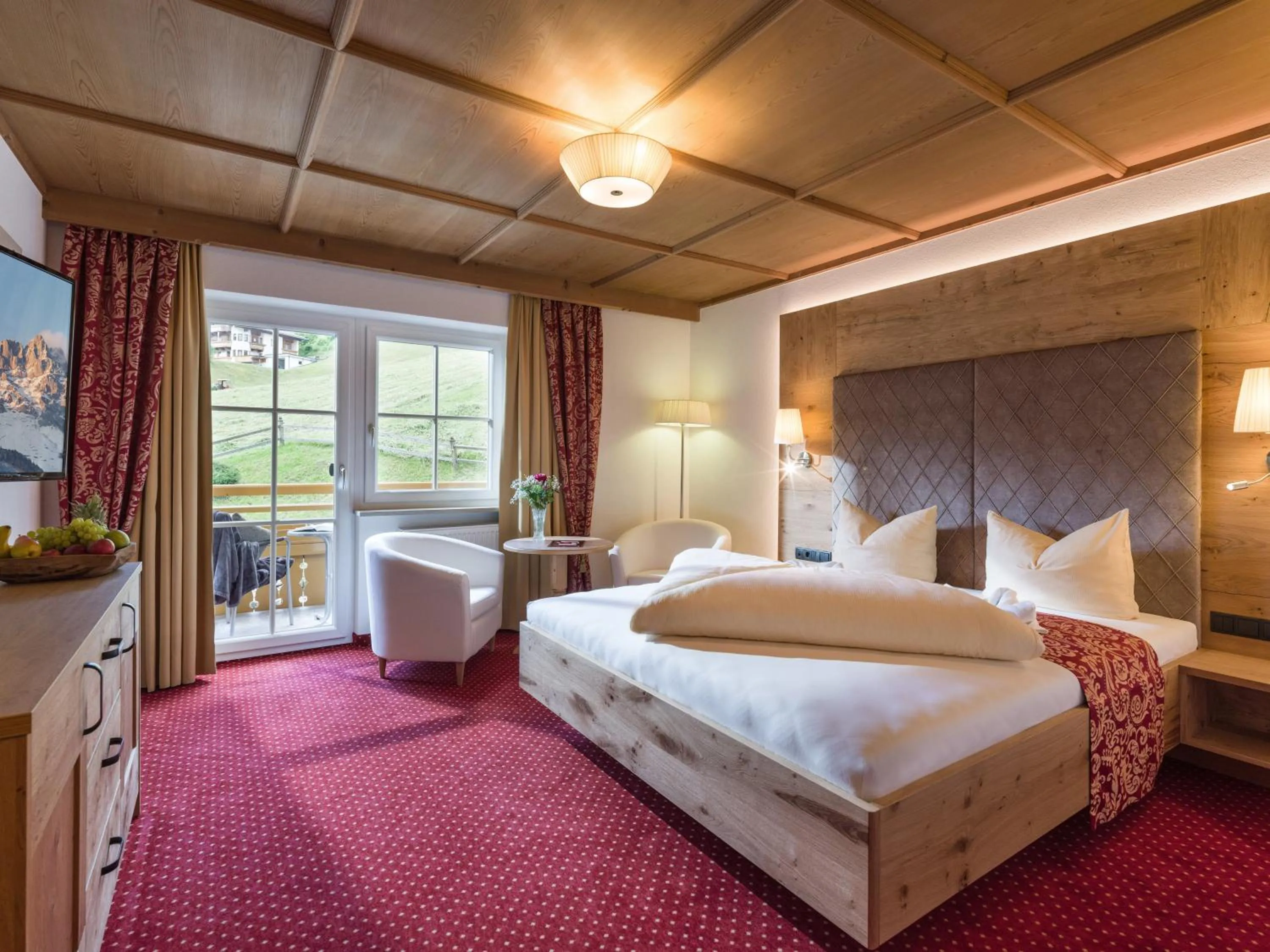 Staff, Bed in Alpenherz Hotel Garni