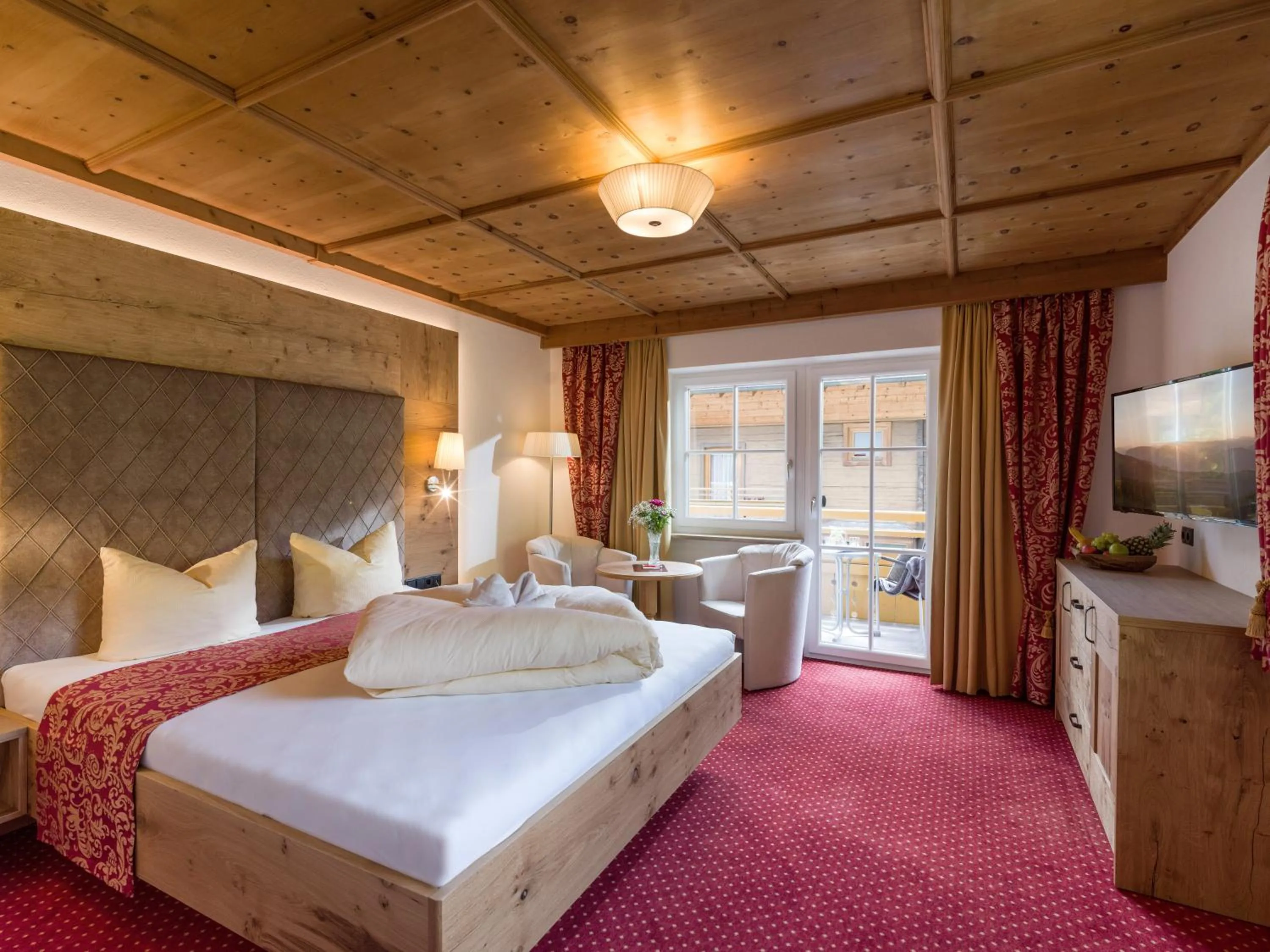 Staff, Bed in Alpenherz Hotel Garni