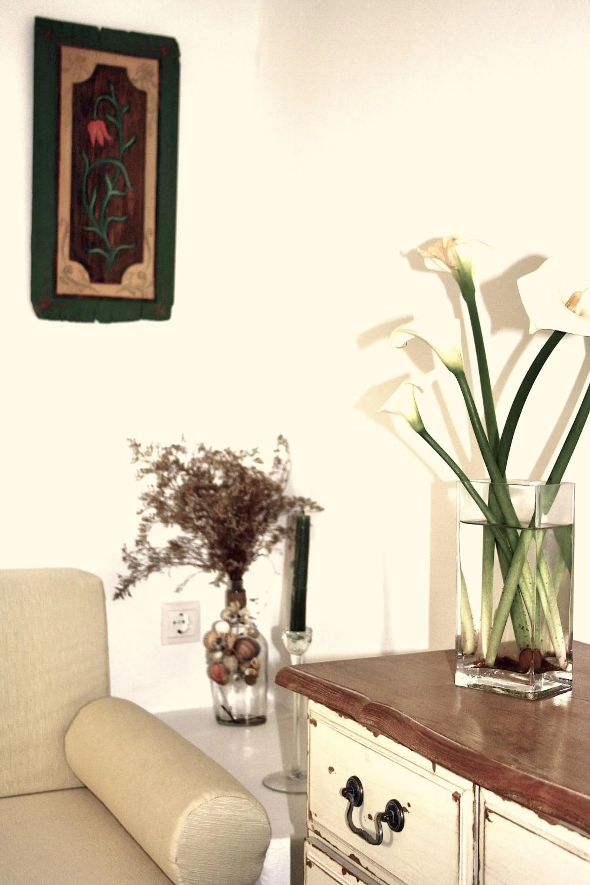 Seating area in Mariakis Studios