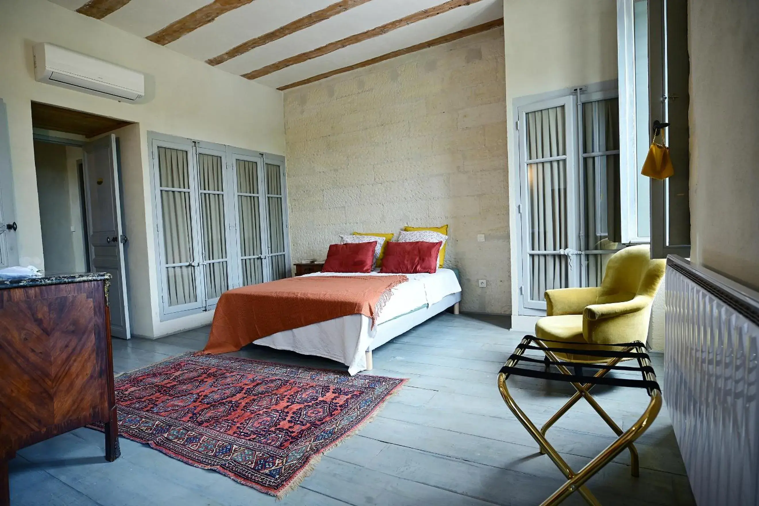 Deluxe Room (2 Adults + 1 Child) in Maison Tara verte au Mas Montredon Deluxe Room (2 Adults + 1 Child) in Maison Tara verte au Mas Montredon