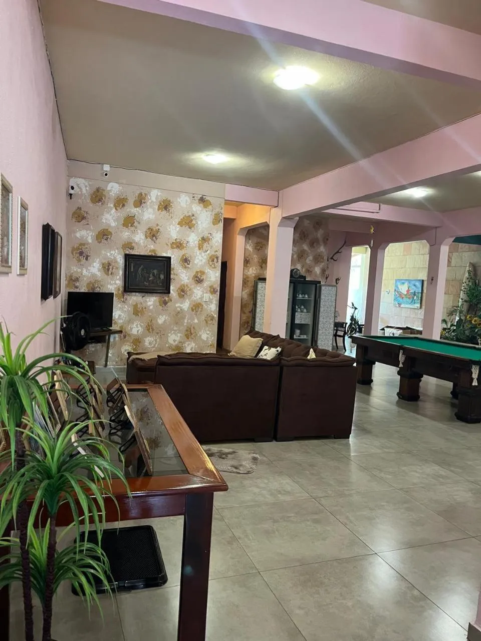 Communal lounge/ TV room in Pousada Canavieiras Frederic