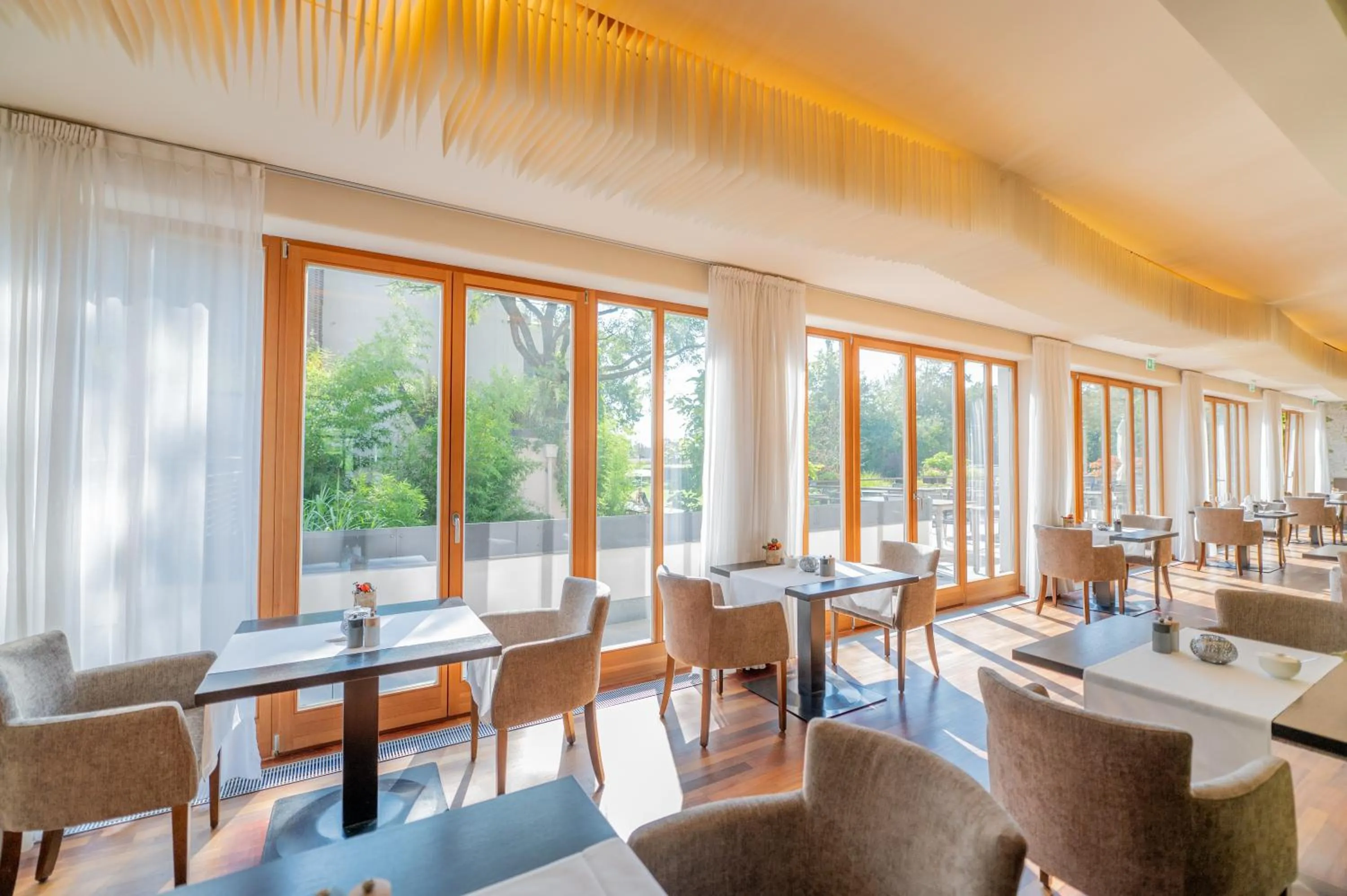 Restaurant/places to eat in Bio Thermalhotel Falkenhof