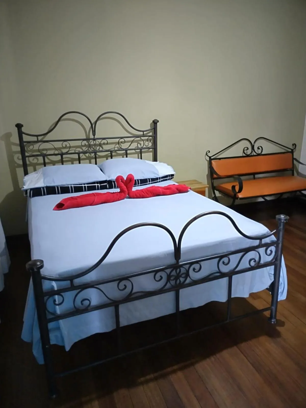 Bed in Hotel Trianon