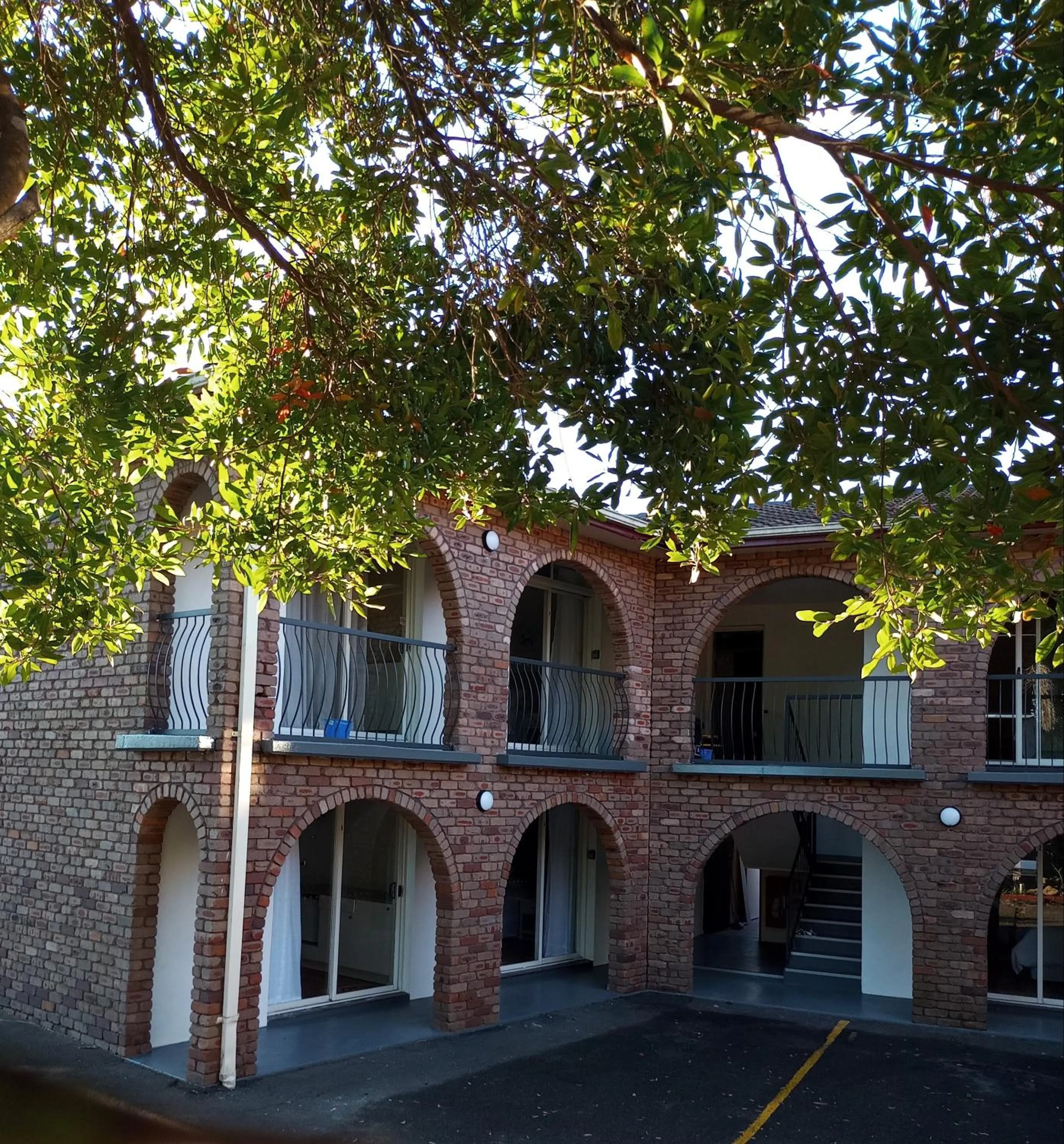 Property building in Bay House Motel