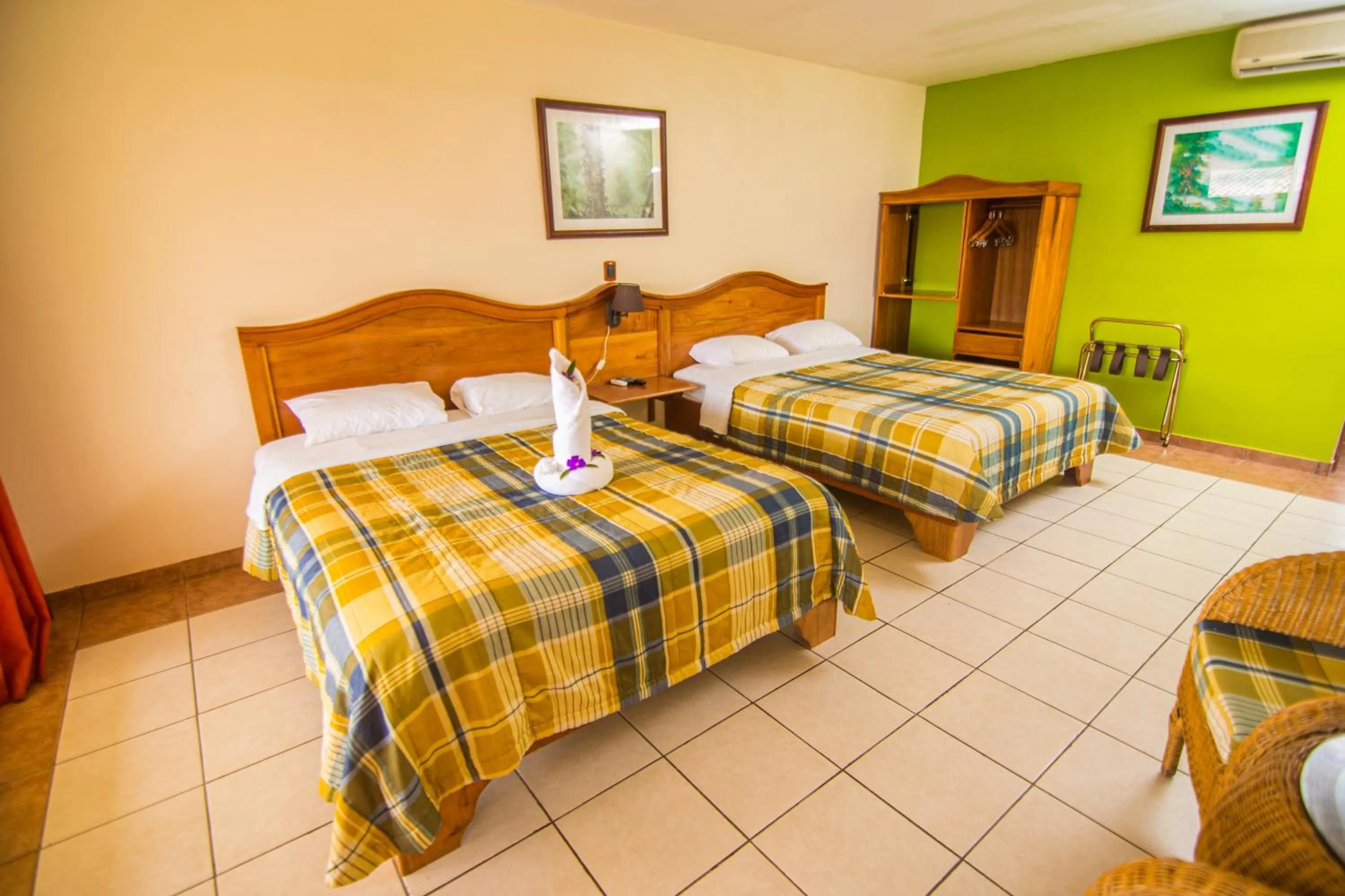 Photo of the whole room, Bed in Hotel Lavas Tacotal