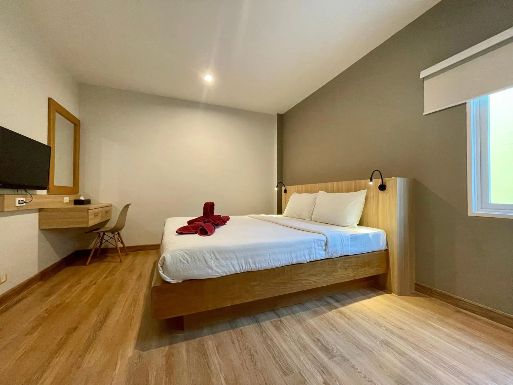 Bed in Room Actually Service Apartment