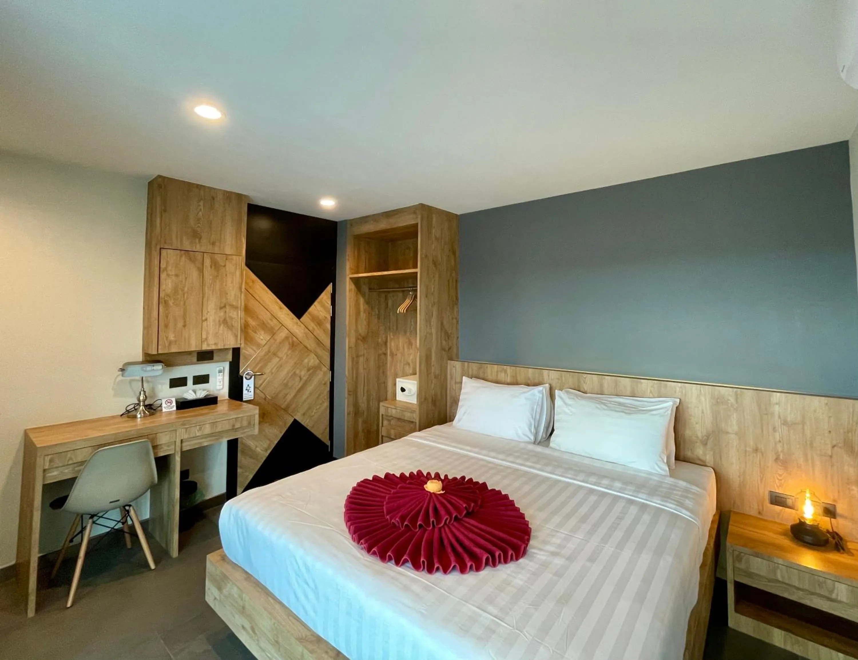 Bedroom, Bed in Room Actually Service Apartment