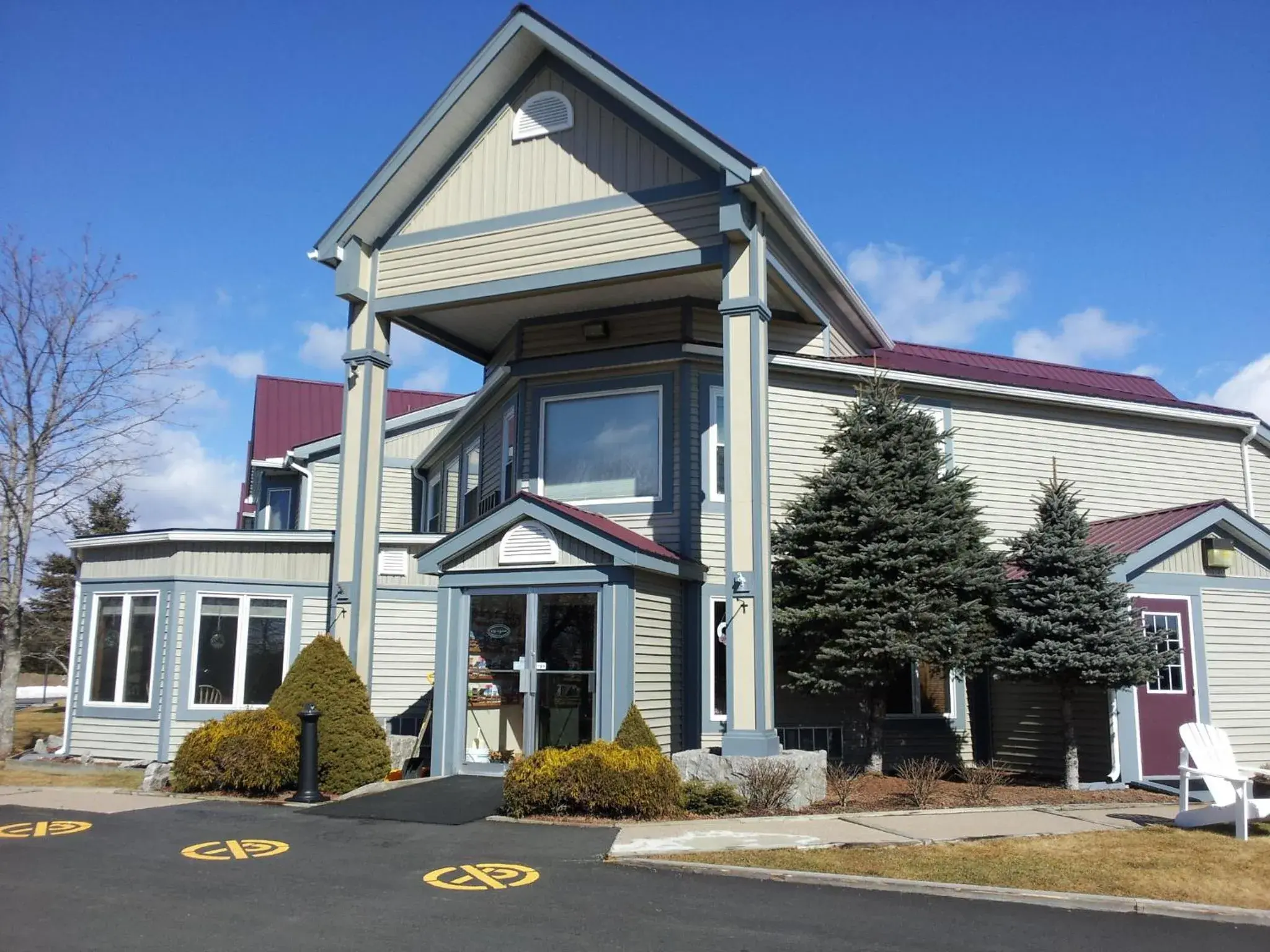 Property building in Granite Town Hotel Property building in Granite Town Hotel