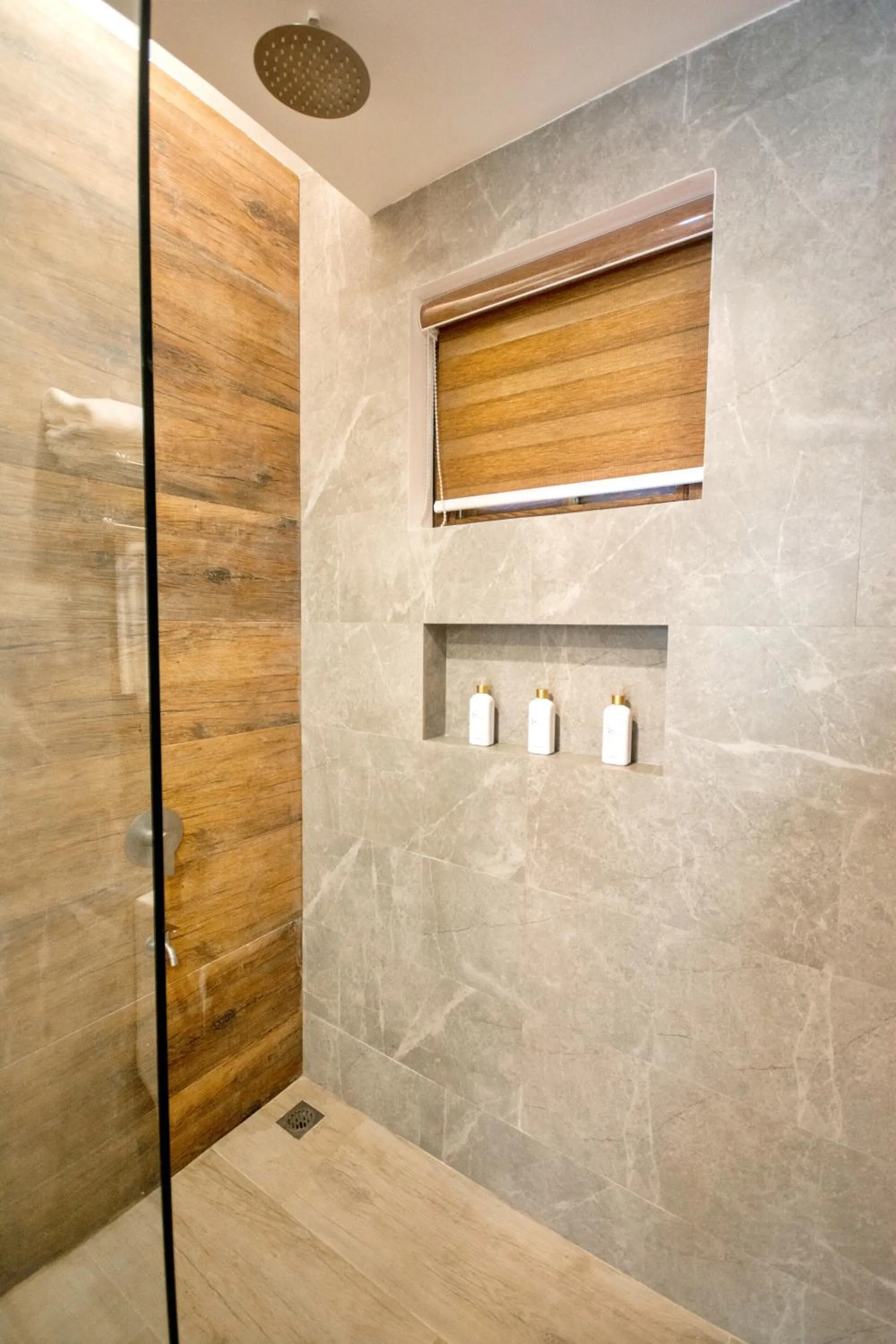 Shower in Kaaya Resort North Boracay