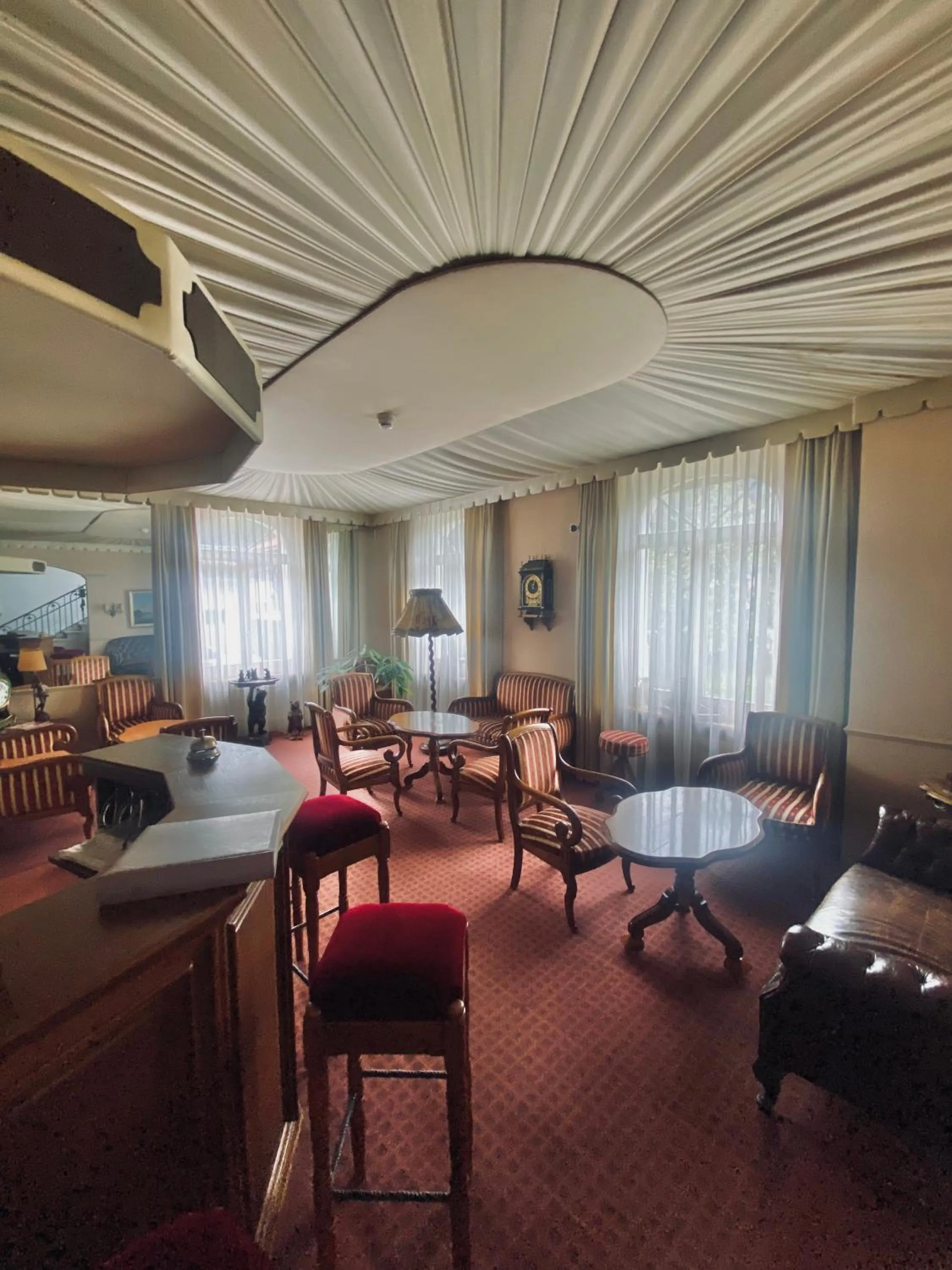 Seating area in Hotel De La Paix