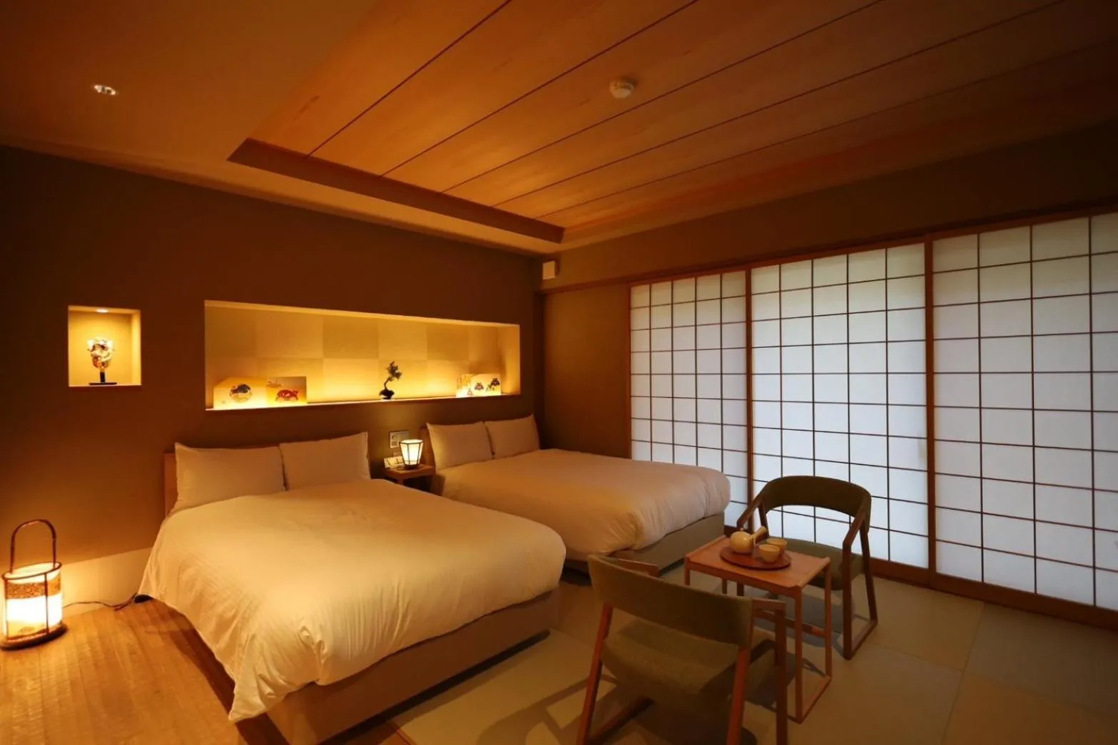 Bed in Hotel Rakurakuan