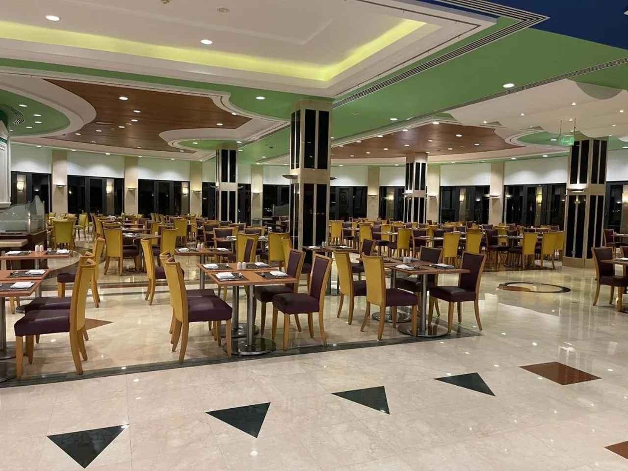 Restaurant/places to eat in Reef Oasis Blue Bay Resort & Spa