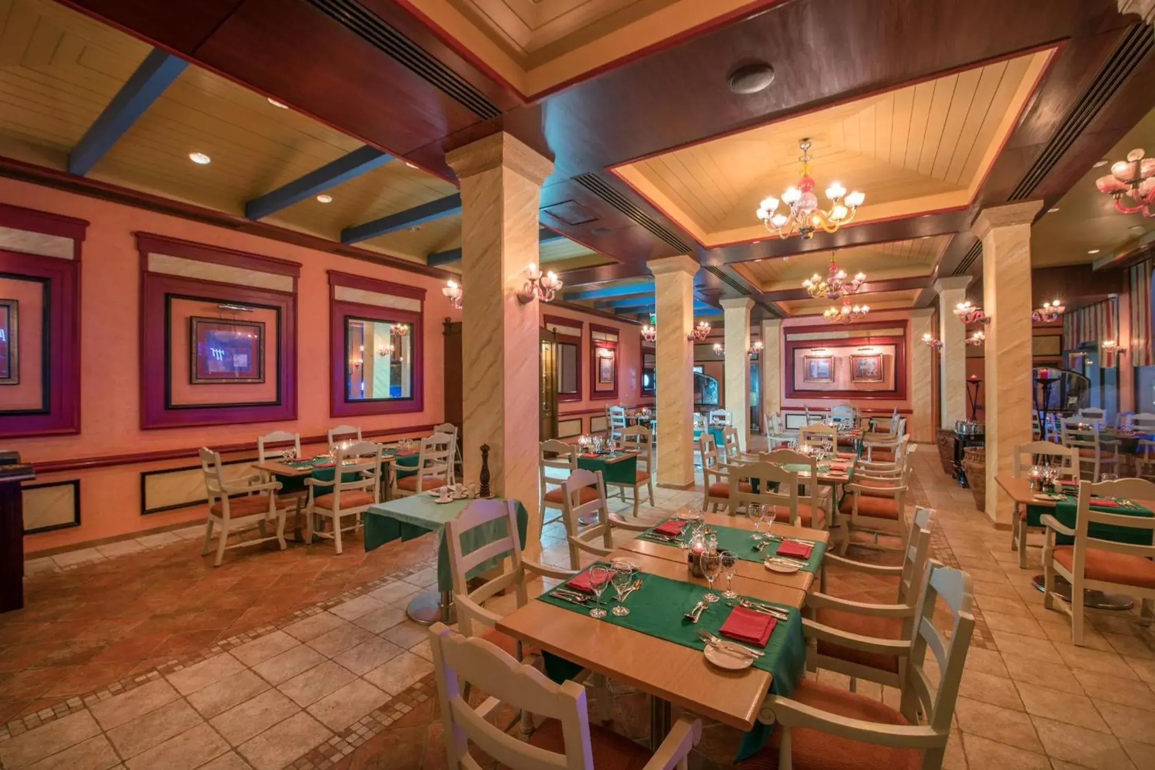 Restaurant/places to eat in Reef Oasis Blue Bay Resort & Spa Restaurant/places to eat in Reef Oasis Blue Bay Resort & Spa