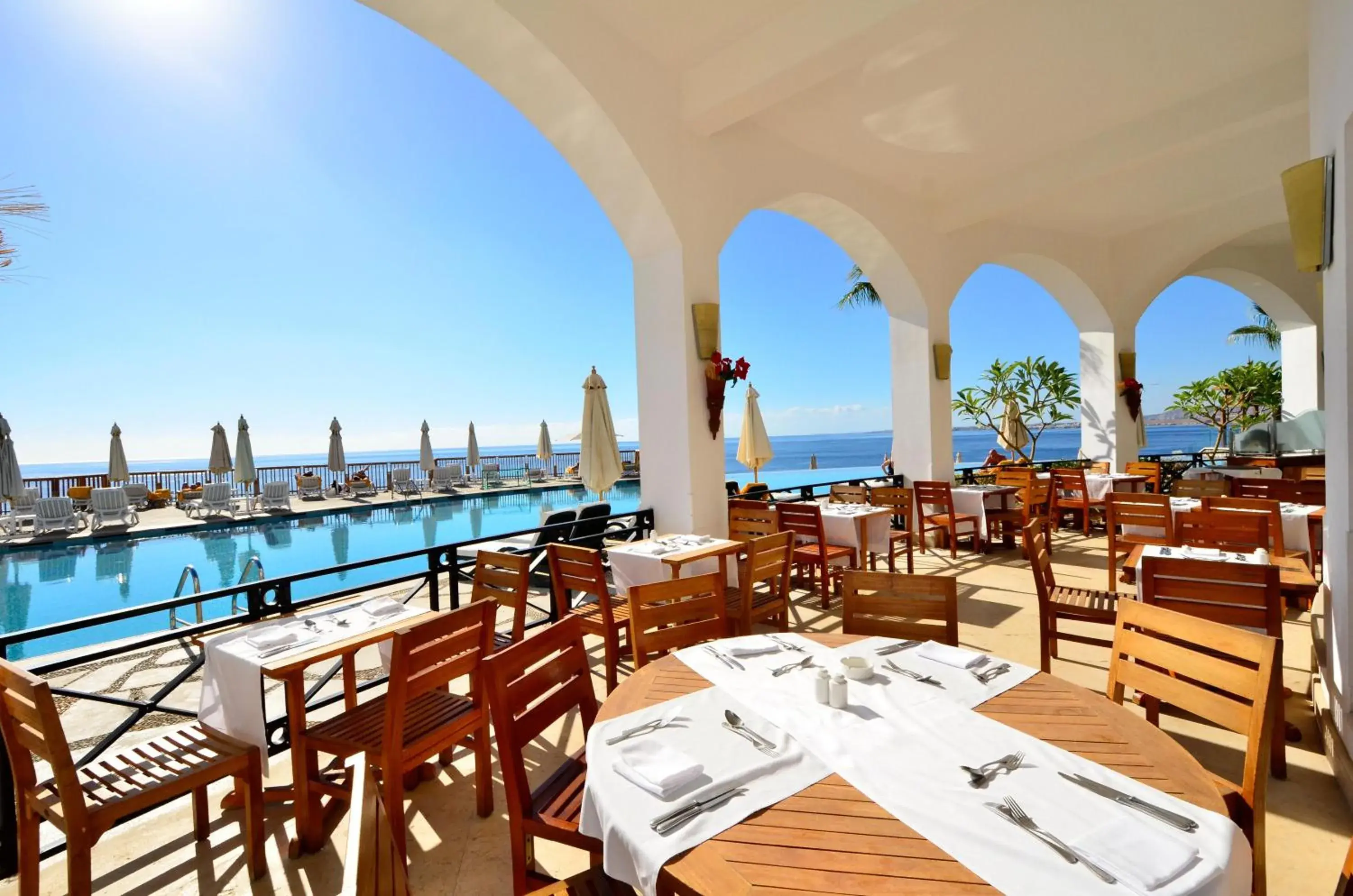 Restaurant/places to eat in Reef Oasis Blue Bay Resort & Spa Restaurant/places to eat in Reef Oasis Blue Bay Resort & Spa