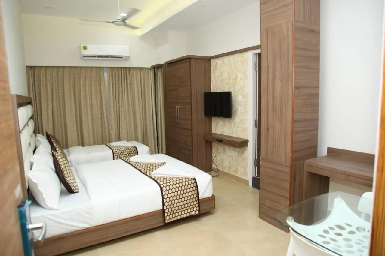 Photo of the whole room, Bed in century courtyard