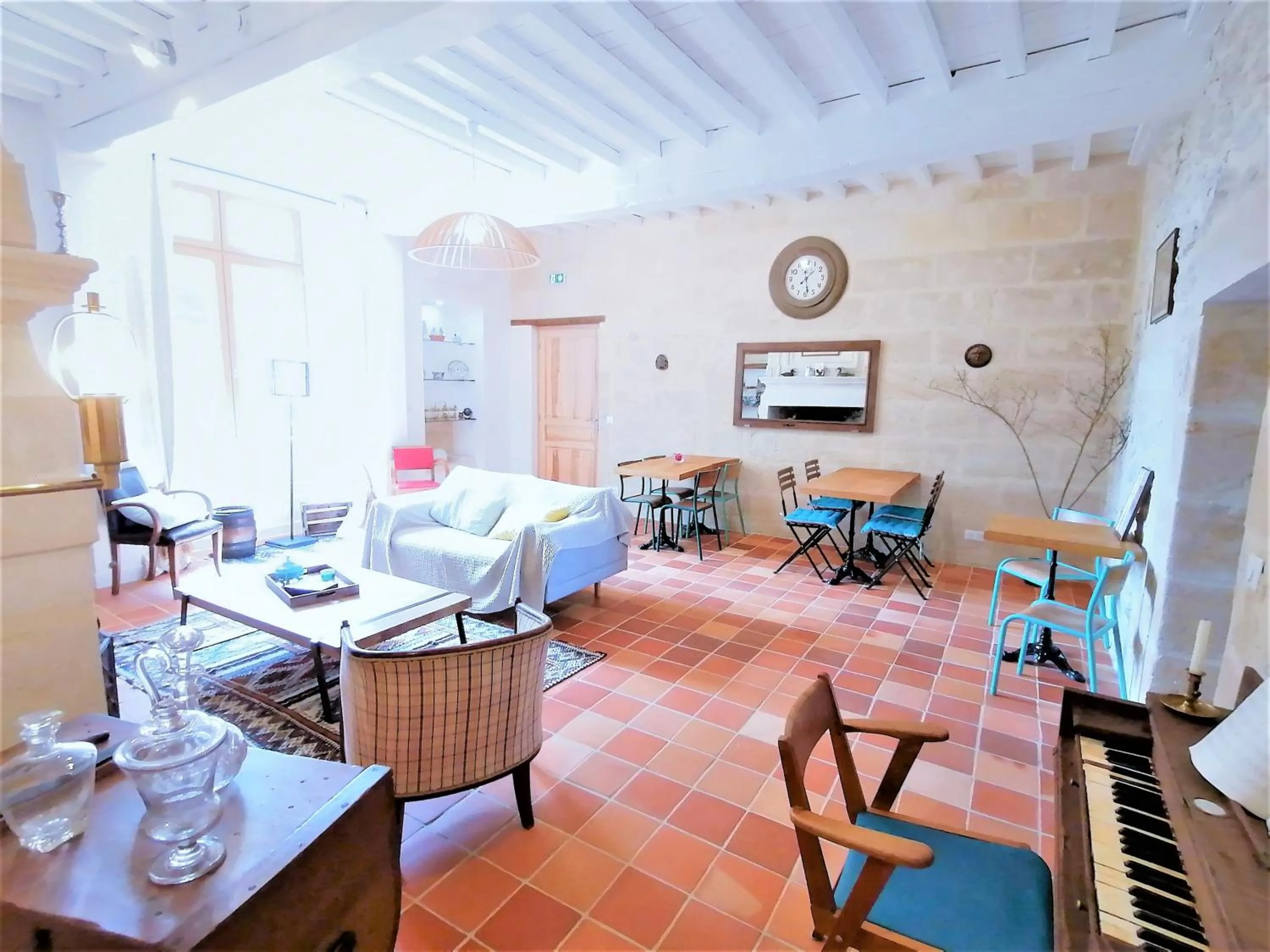 Restaurant/places to eat in Domaine de Gaïa, Piscine, Pétanque, Ping Pong, proche Saint-Emilion