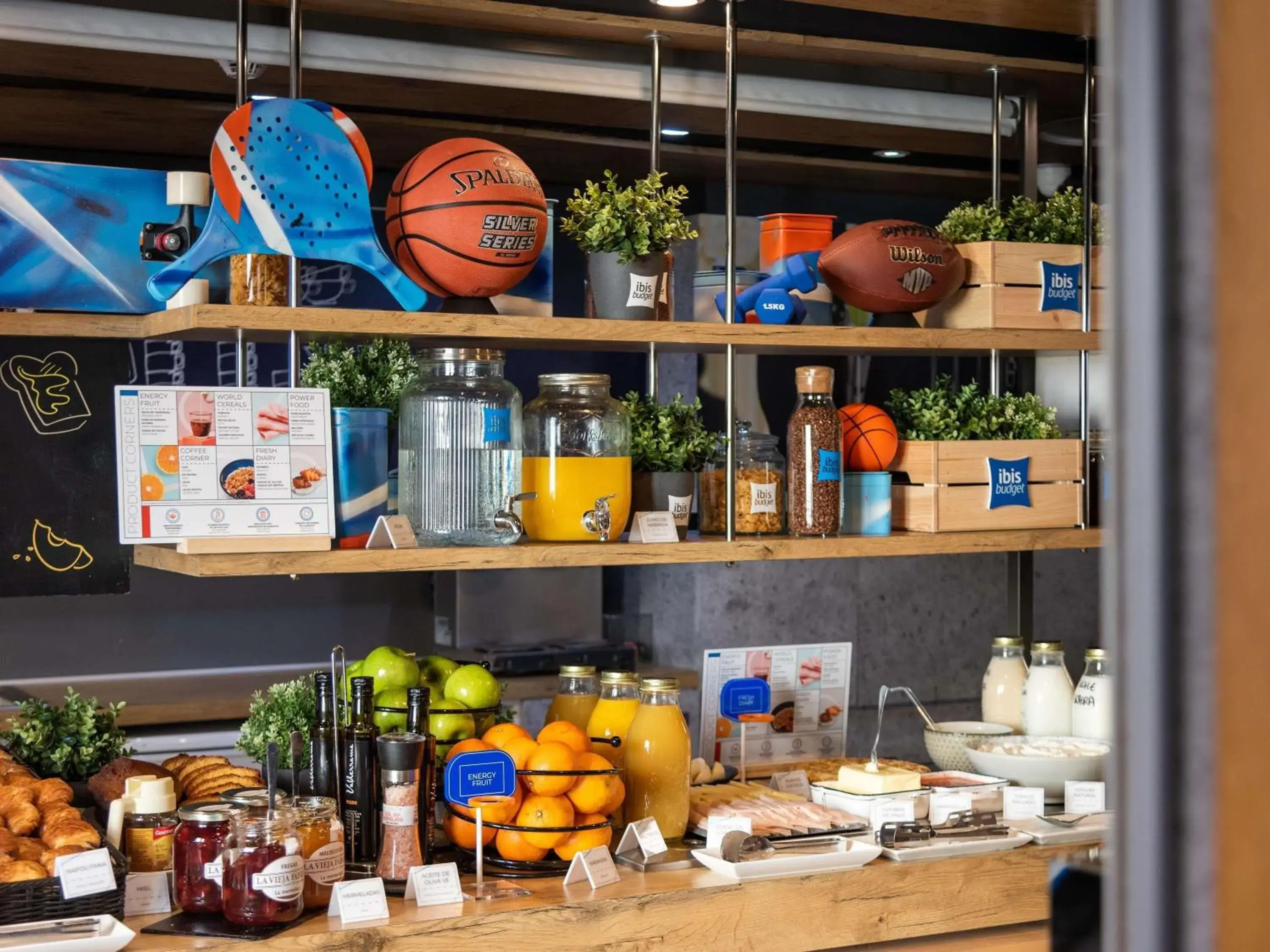 Property building in Ibis Budget Madrid Calle Alcalá Property building in Ibis Budget Madrid Calle Alcalá