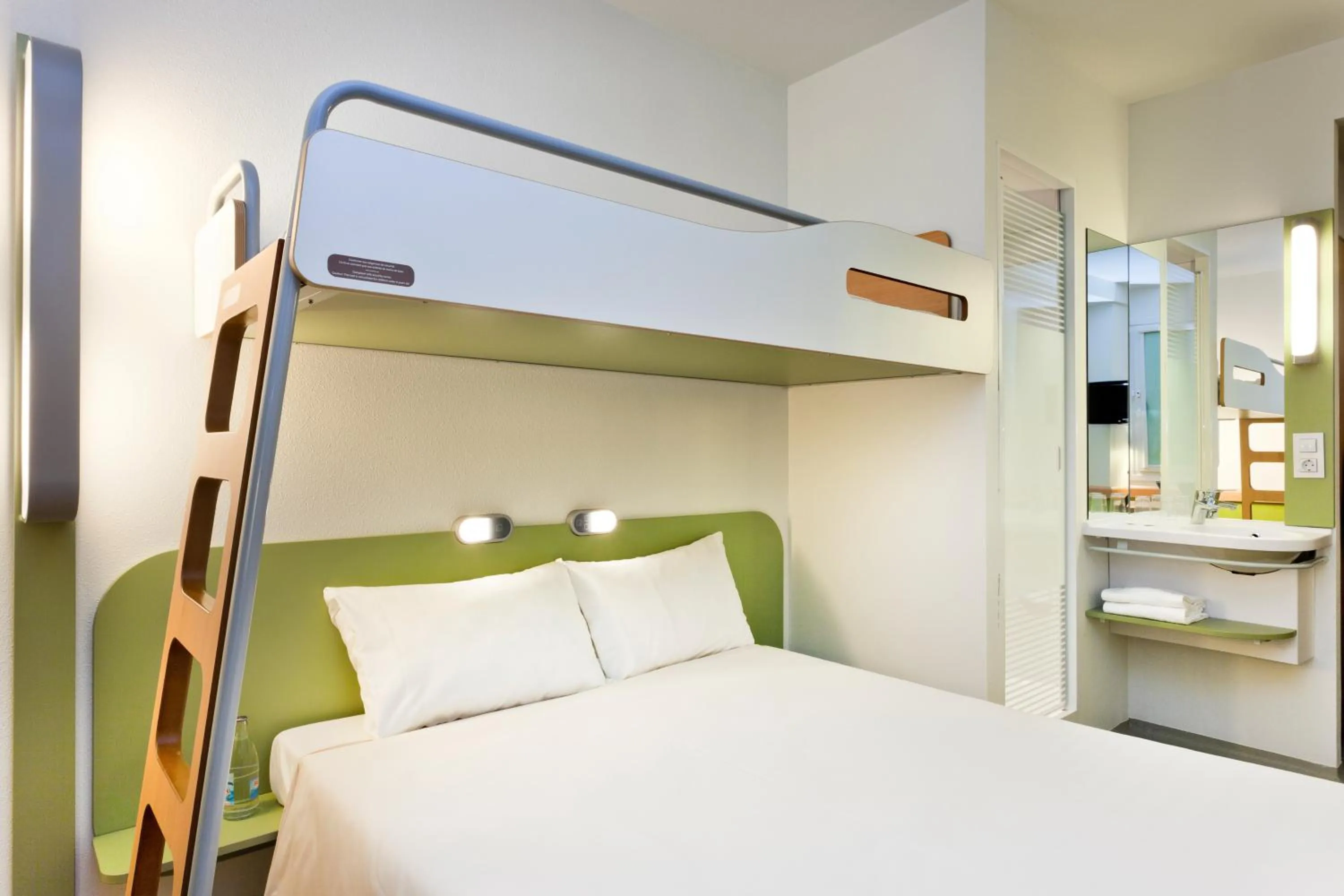 Bed in Ibis Budget Madrid Calle Alcalá