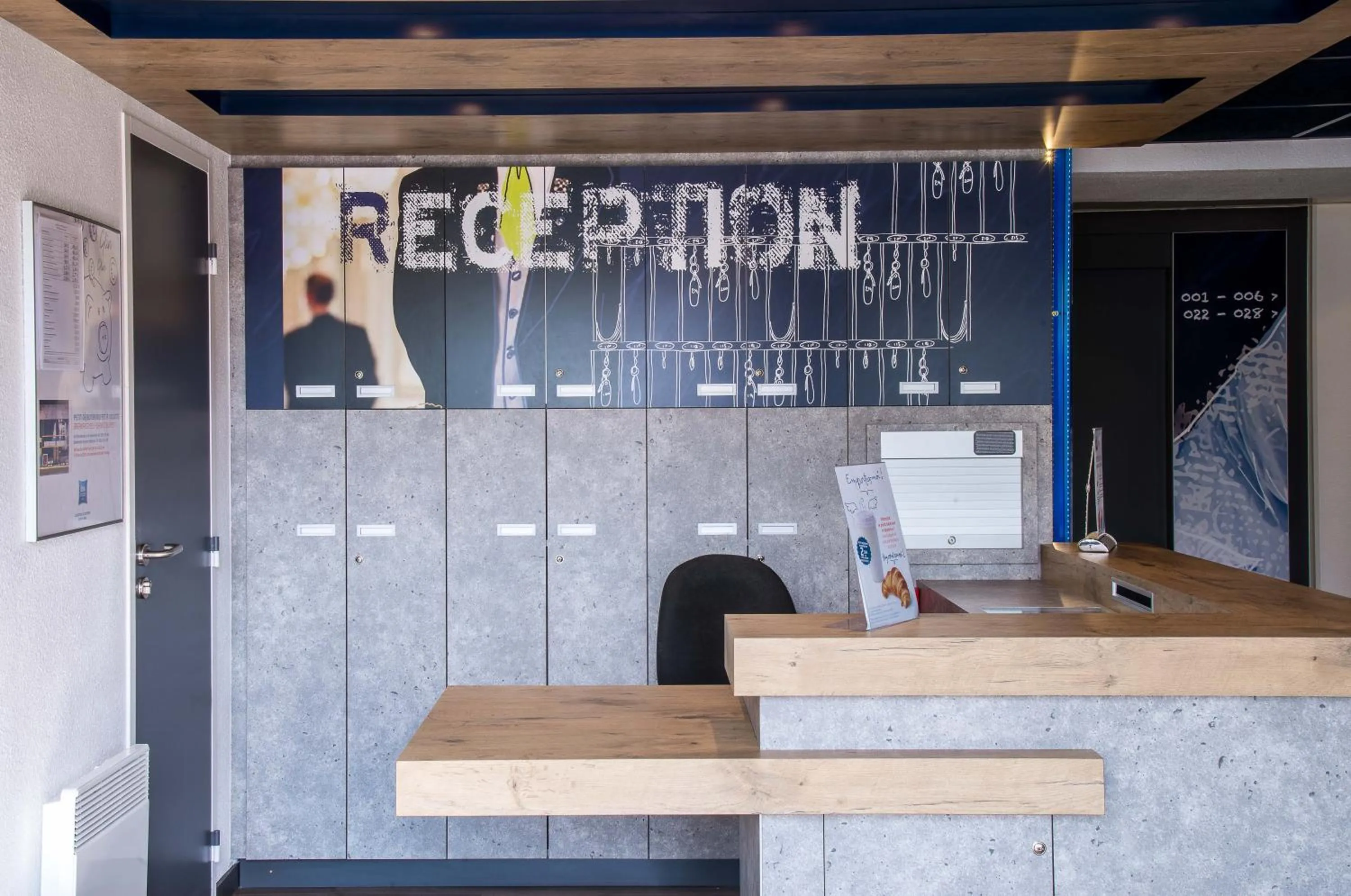 Lobby or reception in ibis budget Issoire