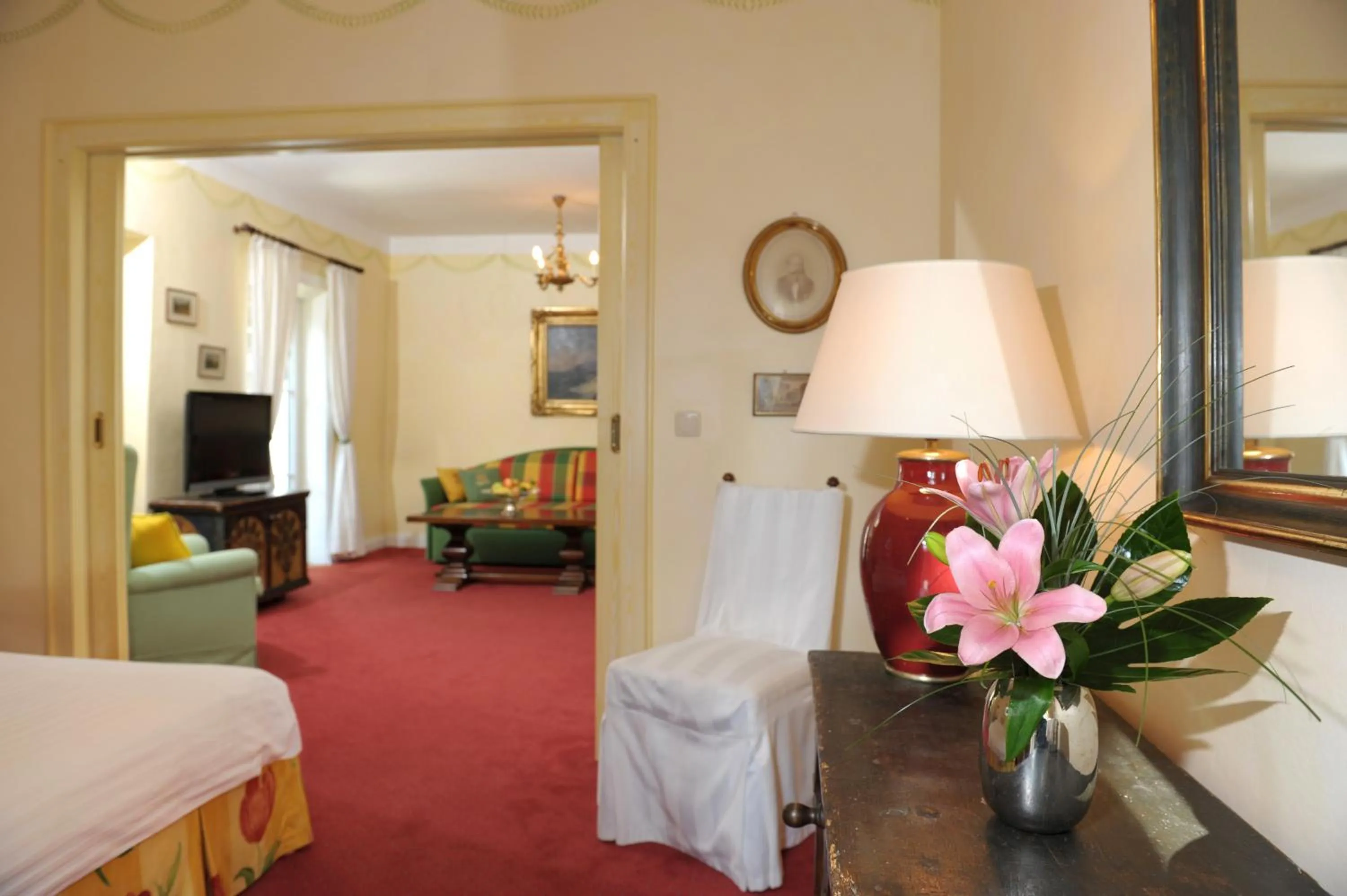 Photo of the whole room, Bed in Hotel Schloss Leonstain