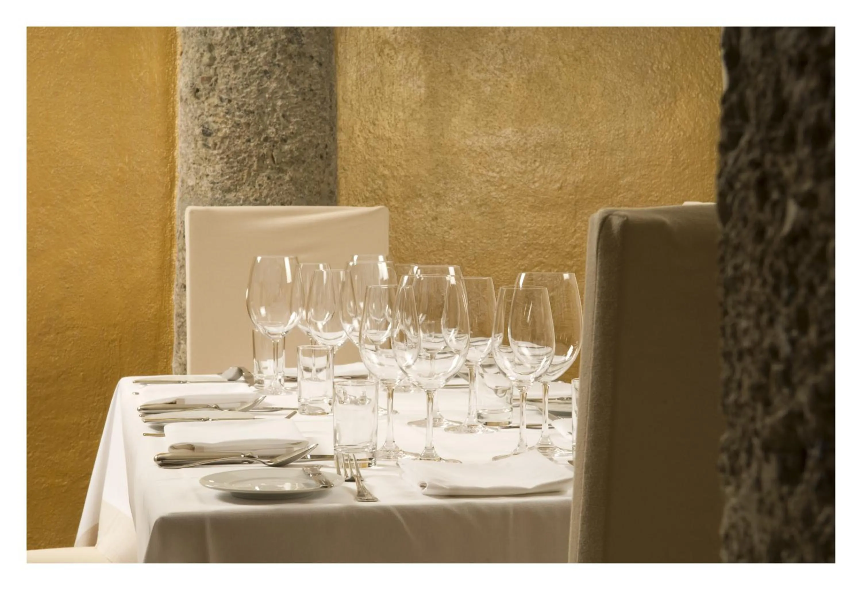 Restaurant/places to eat in Hotel Schloss Leonstain