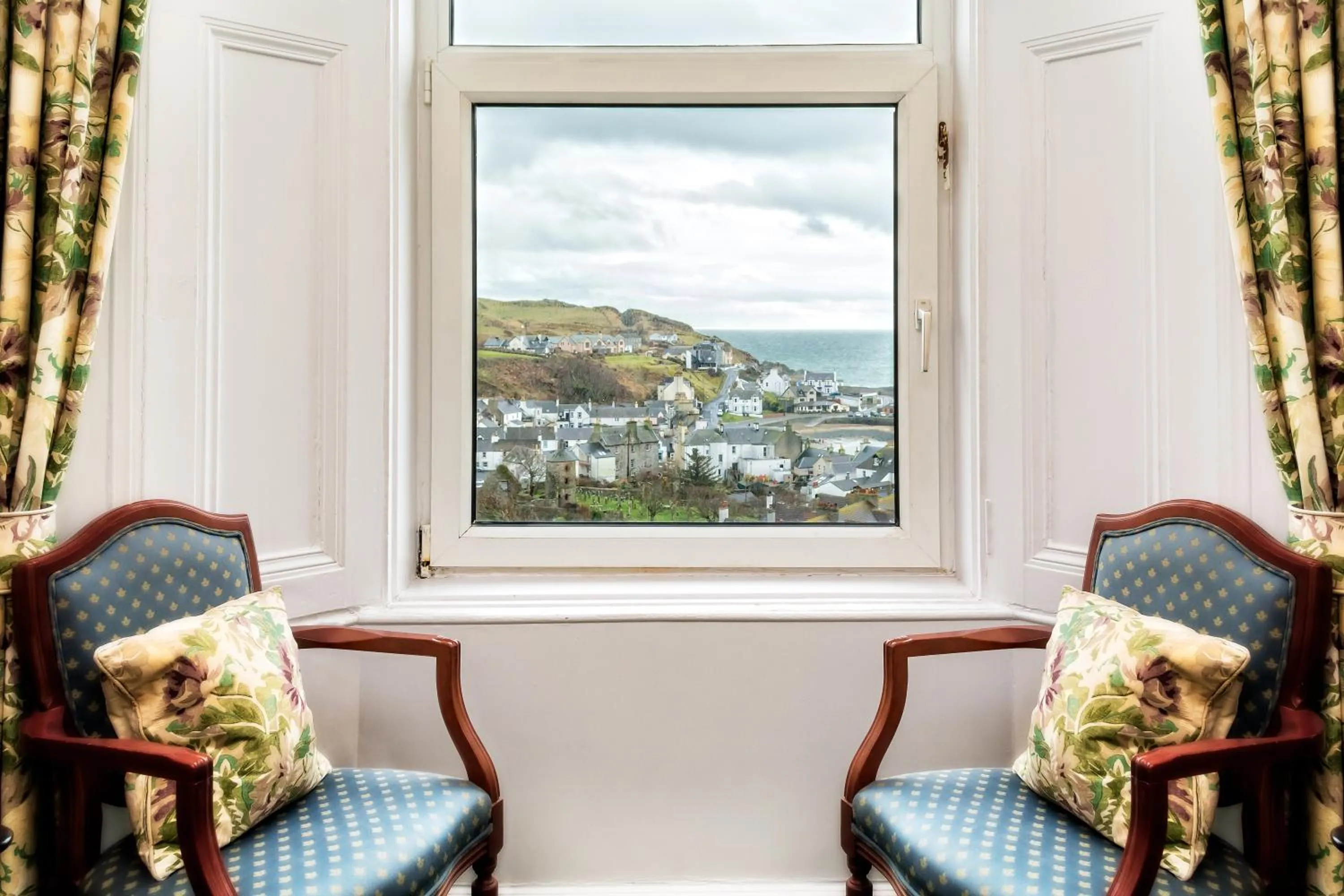 Seating area in Fernhill Hotel