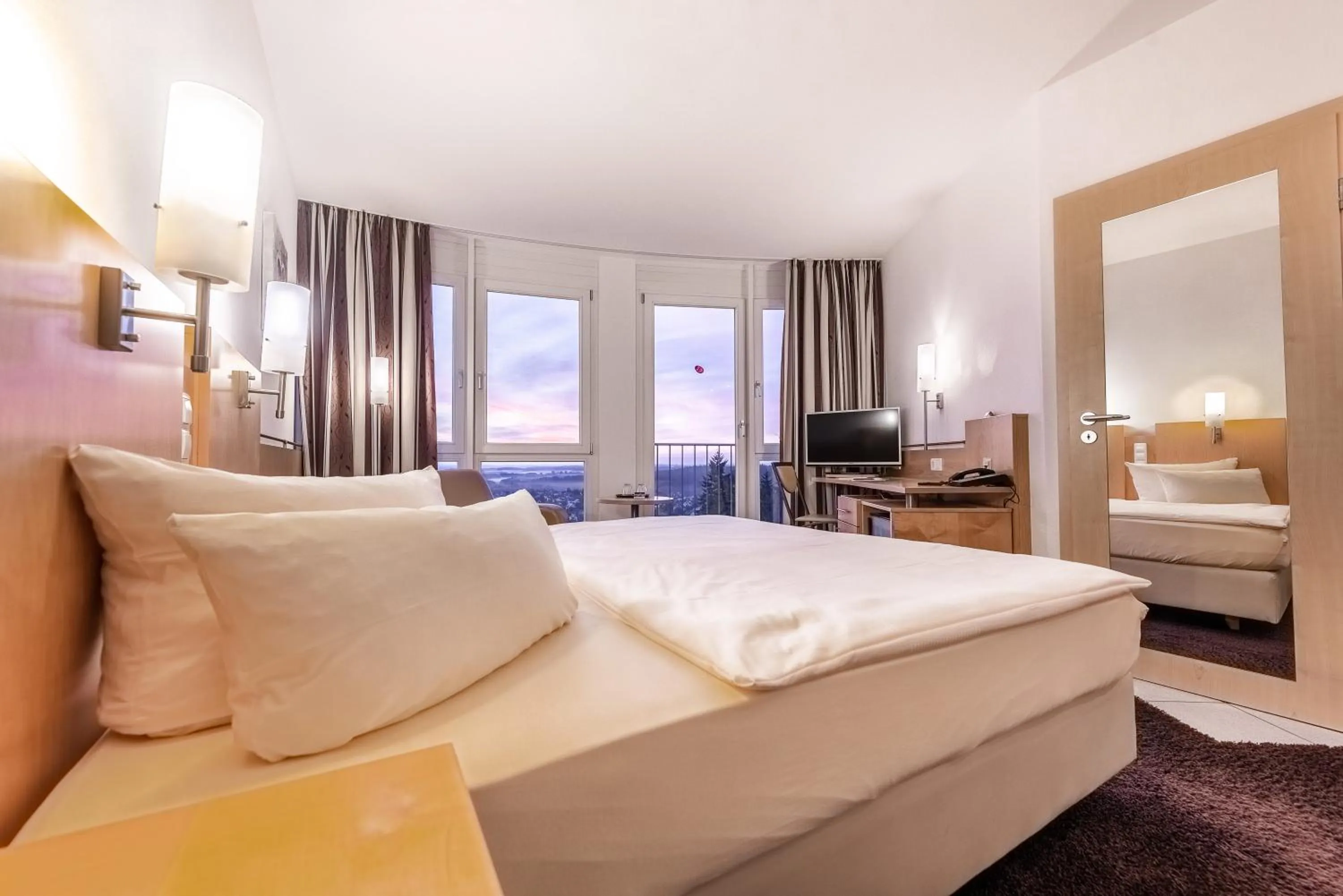 Photo of the whole room, Bed in Raitelberg Resort