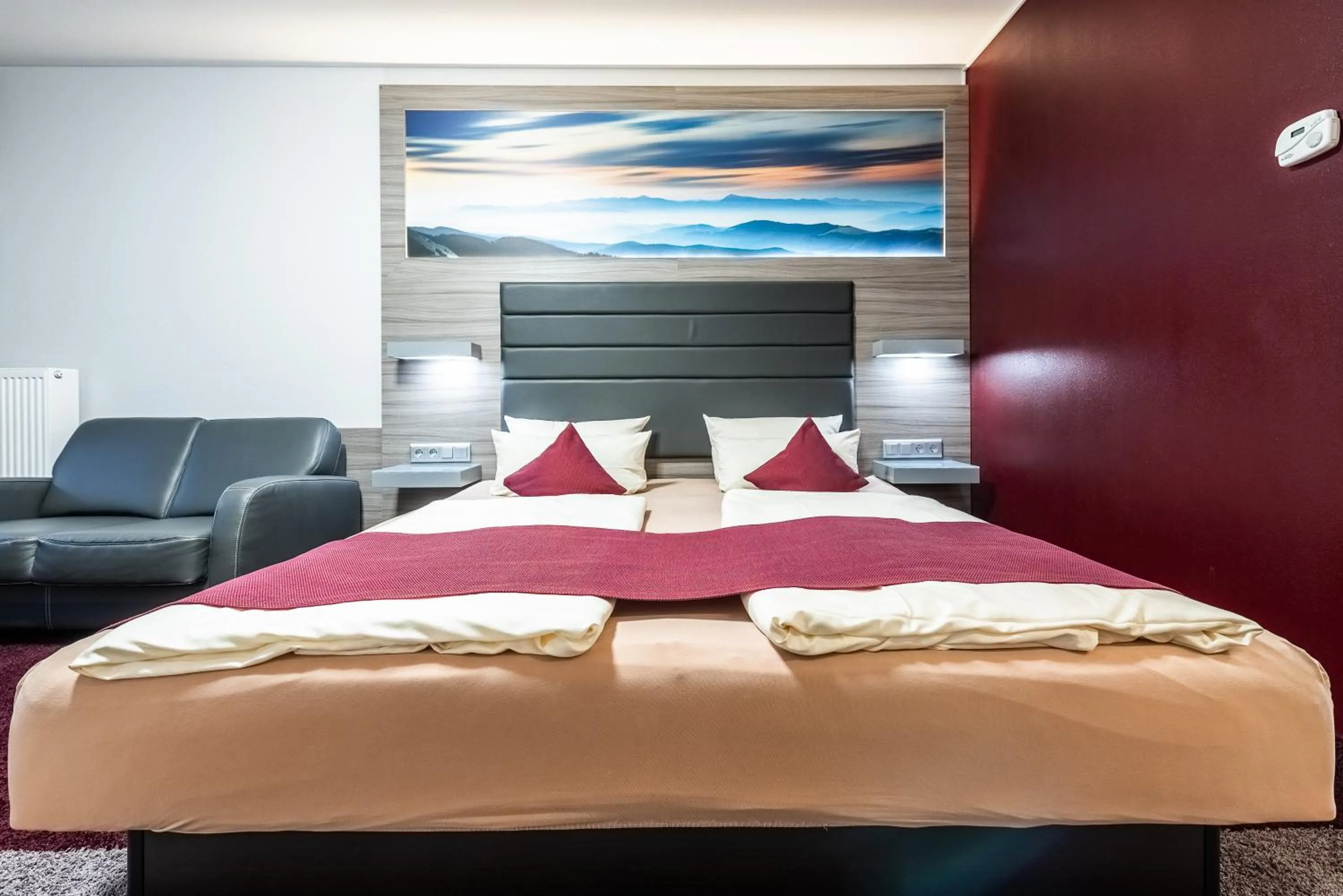 Photo of the whole room, Bed in Raitelberg Resort