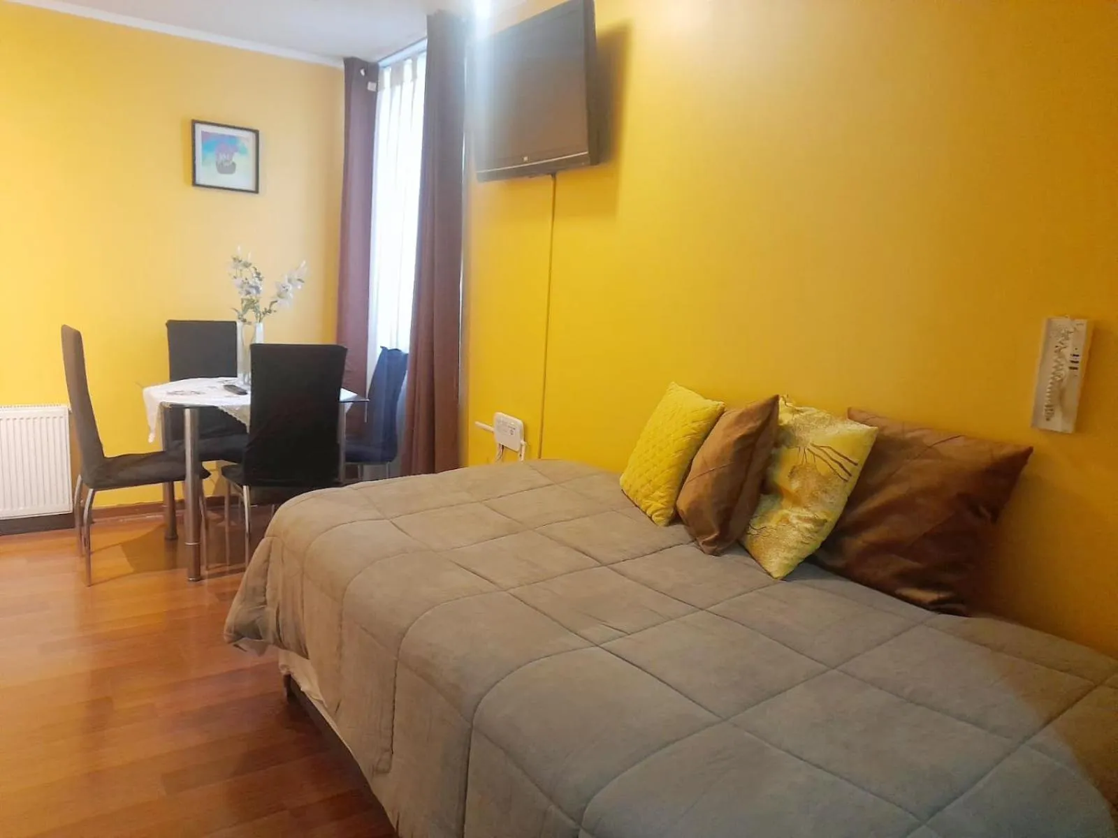 Seating area, Bed in VIP Apartments Chile