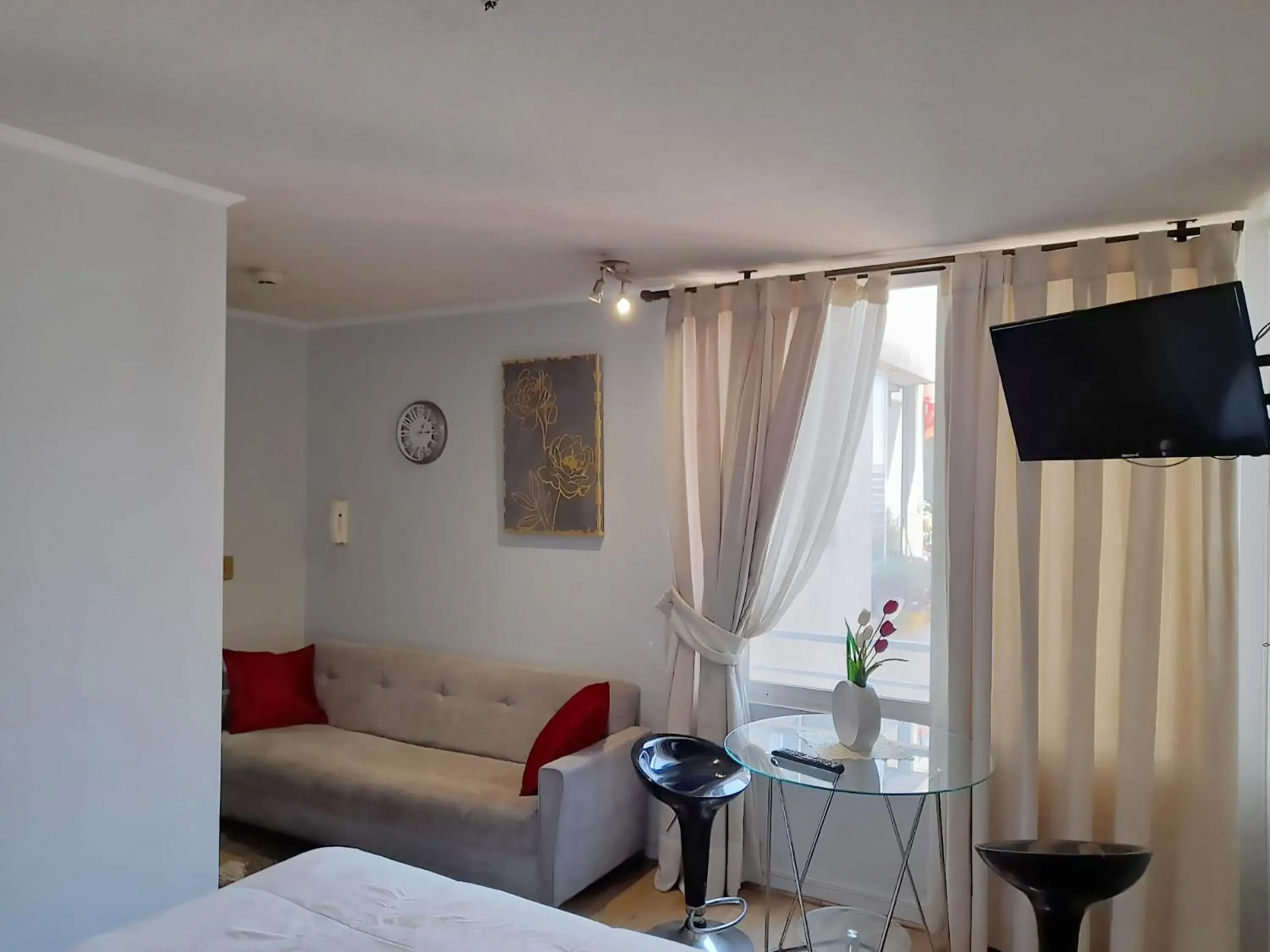 TV and multimedia, Bed in VIP Apartments Chile TV and multimedia, Bed in VIP Apartments Chile