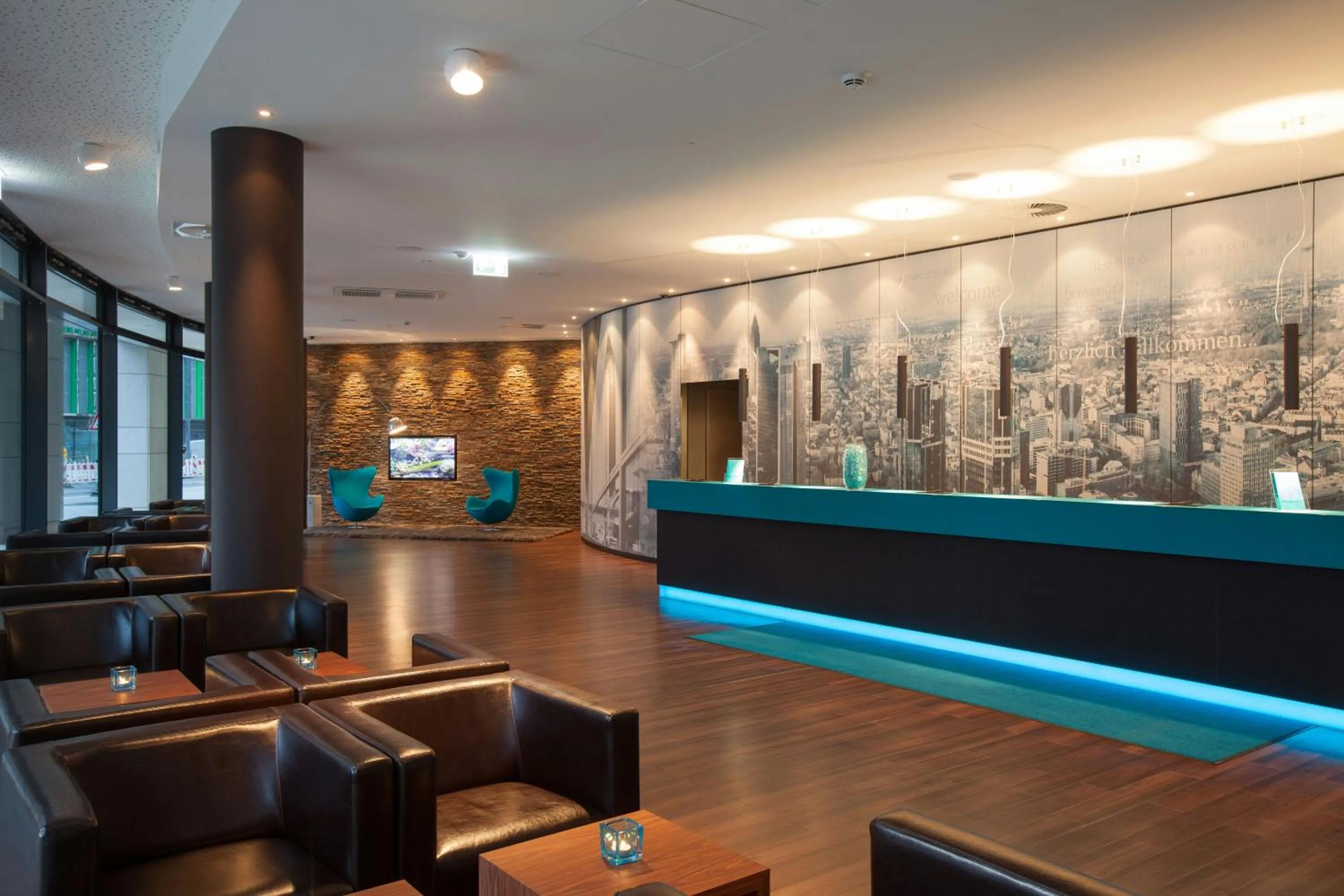 Lobby or reception in Motel One Frankfurt Messe