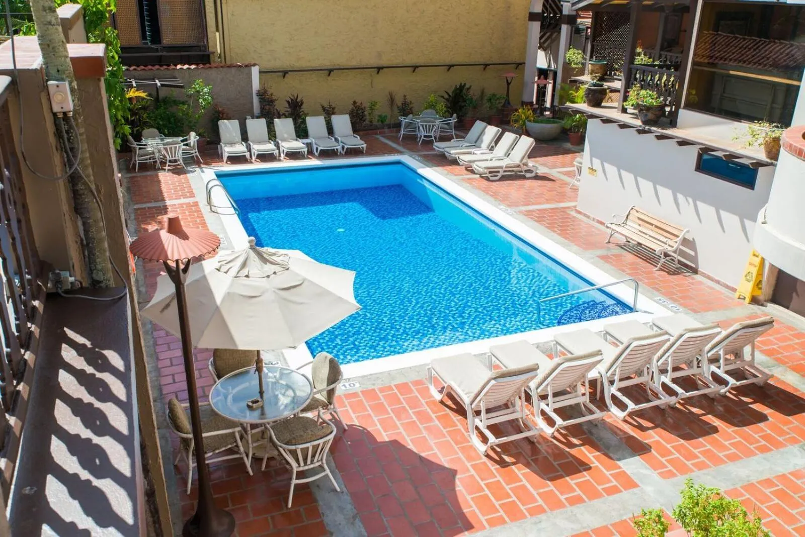 Swimming pool in Kapok Hotel