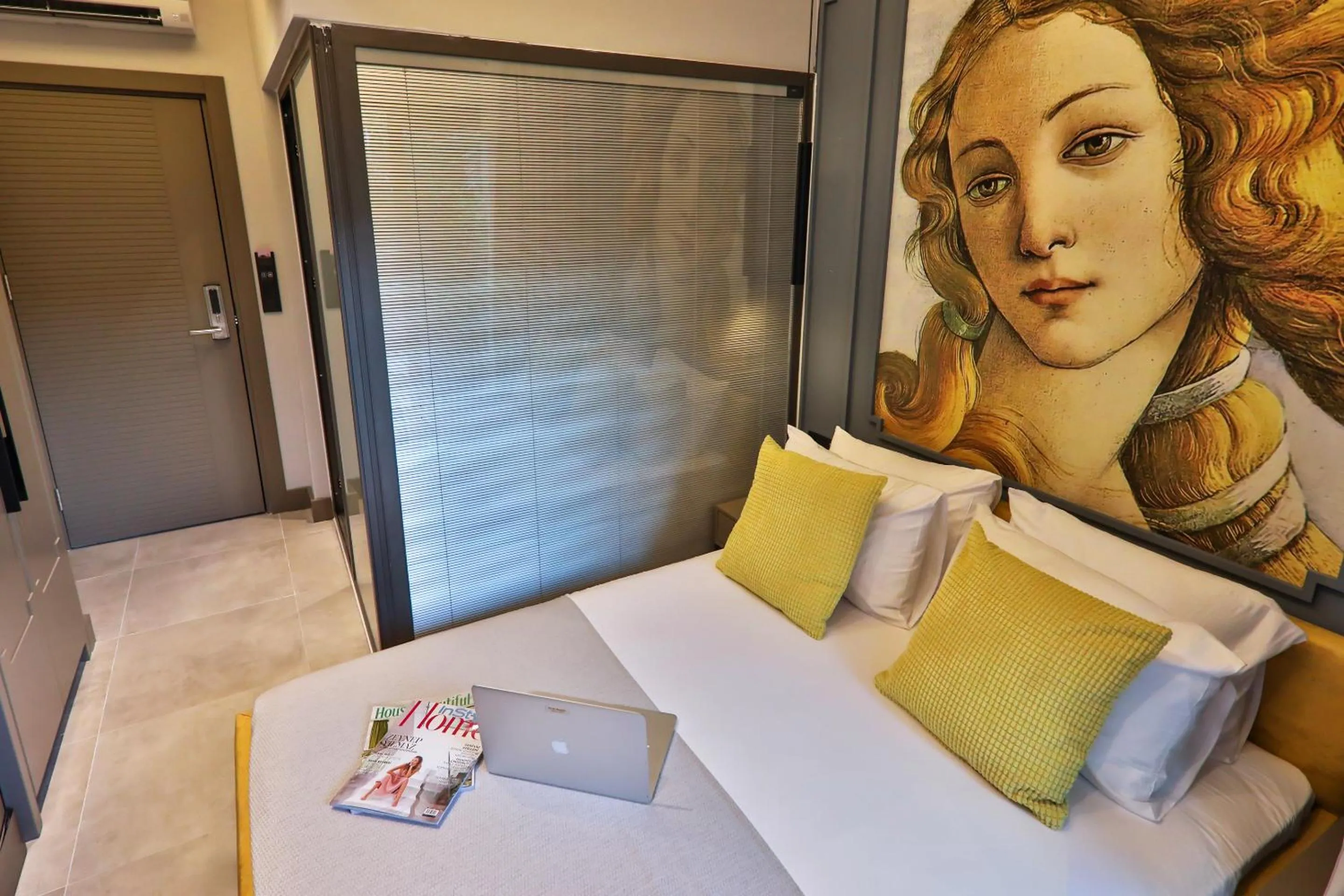 Photo of the whole room in Neva Kaş