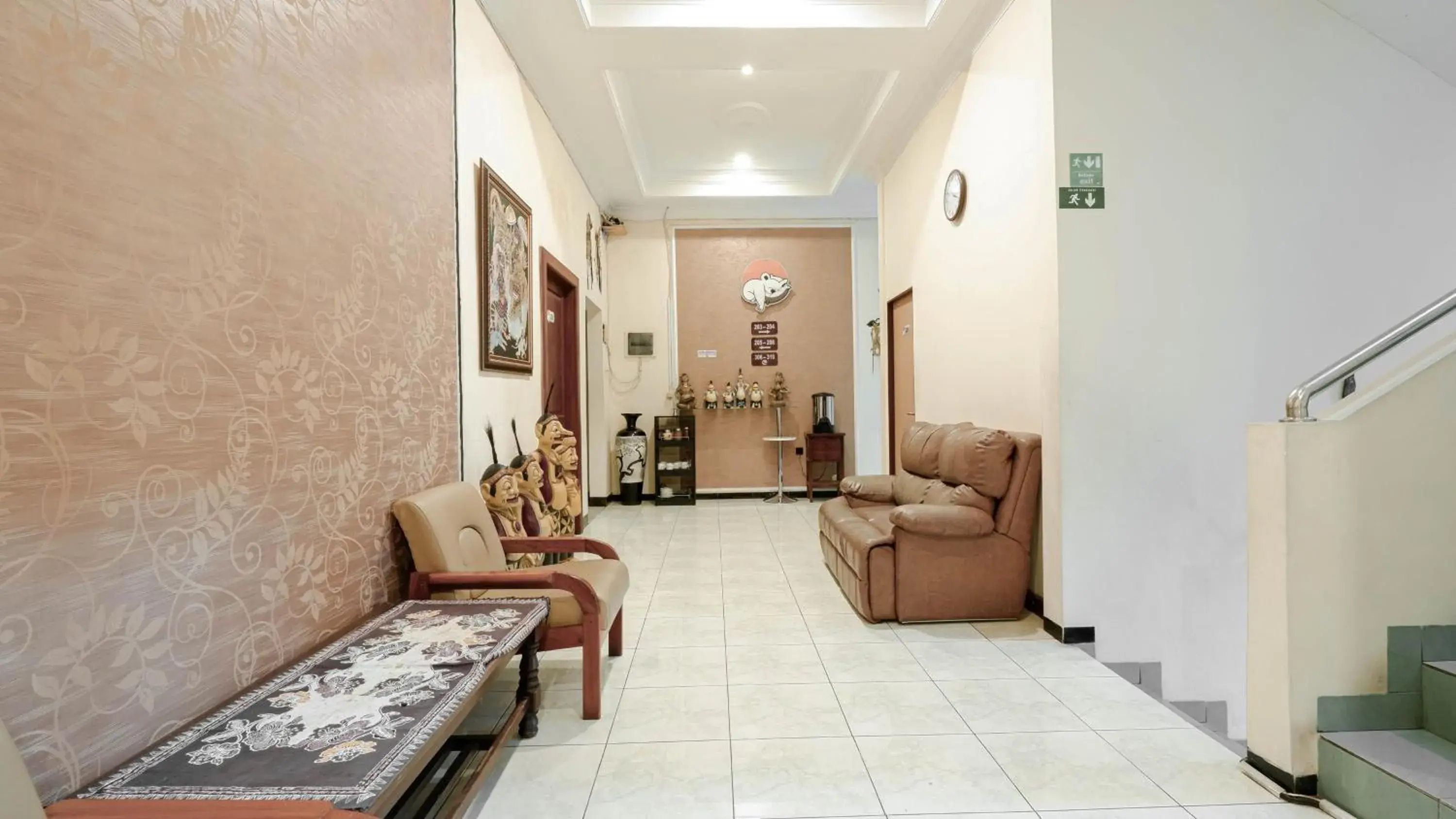 Seating Area in Cabin Hotel Sutomo