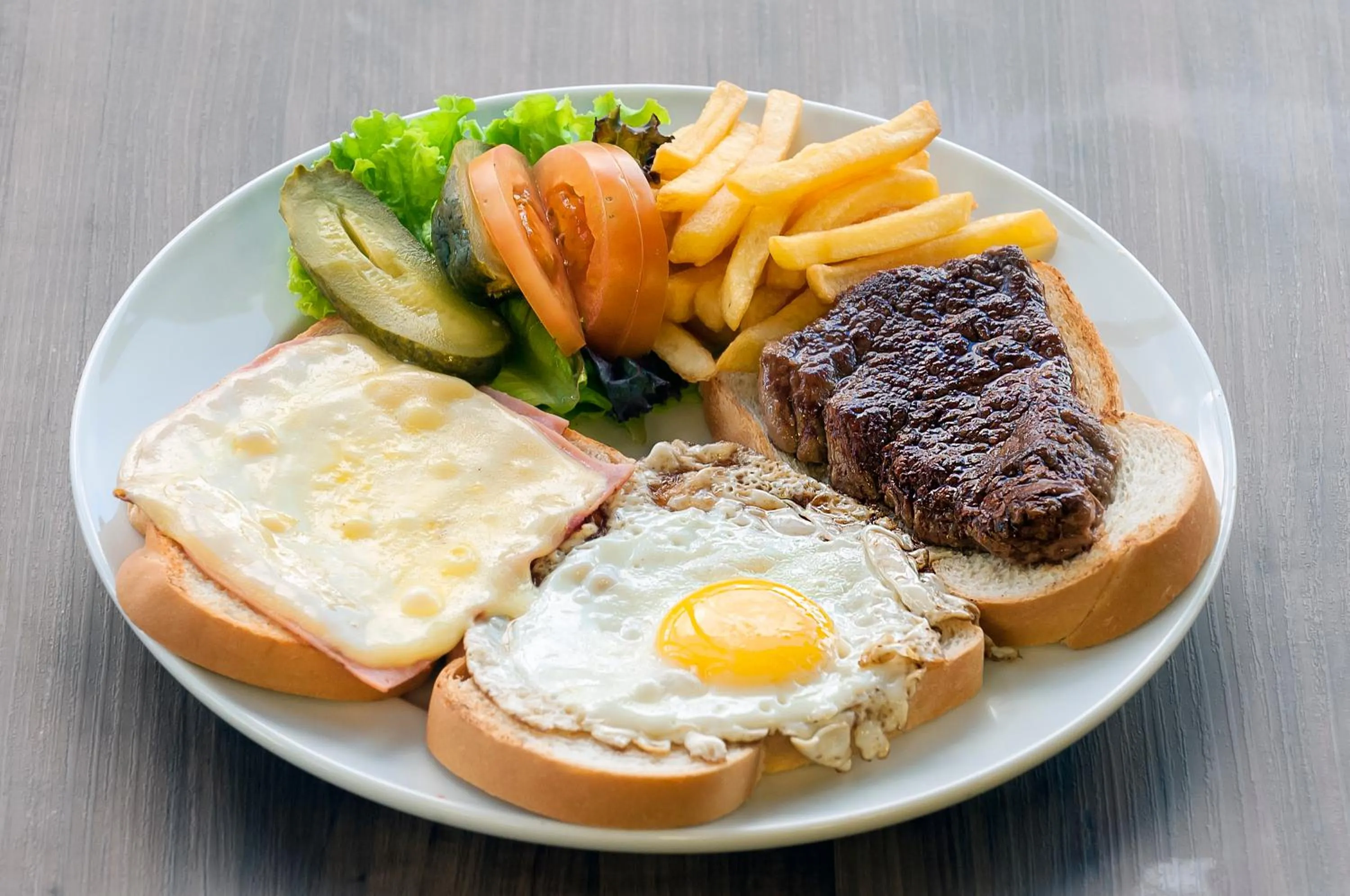 Food in Kennedy Executive Hotel