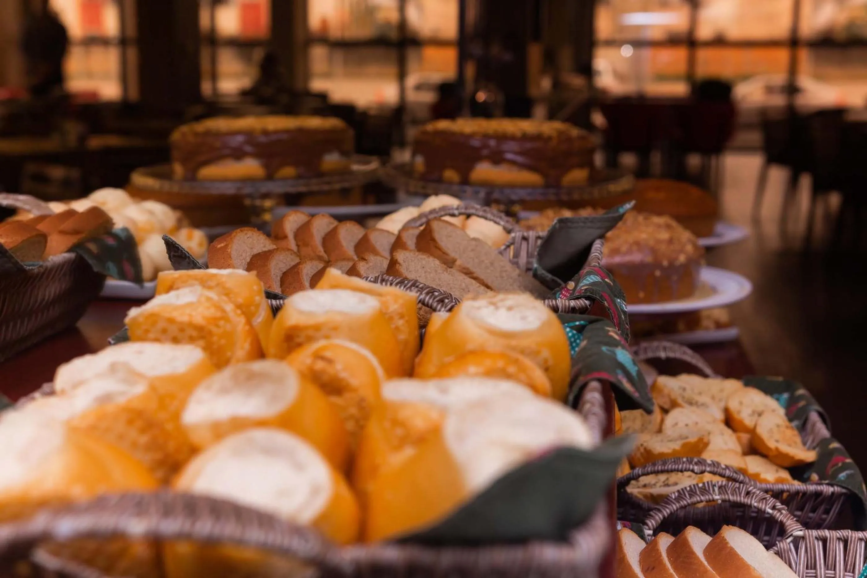 Food and drinks in Kennedy Executive Hotel