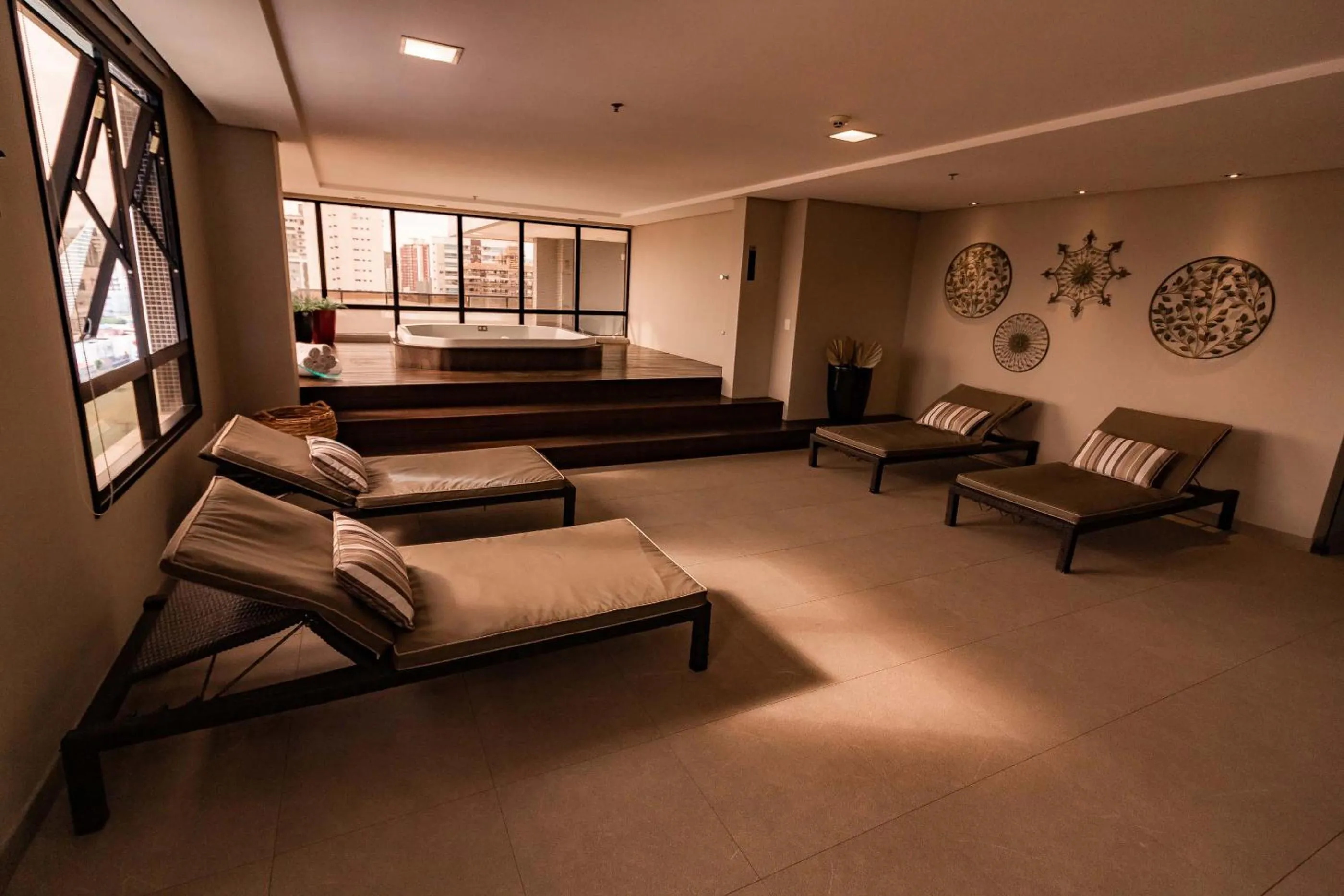 Seating area in Kennedy Executive Hotel