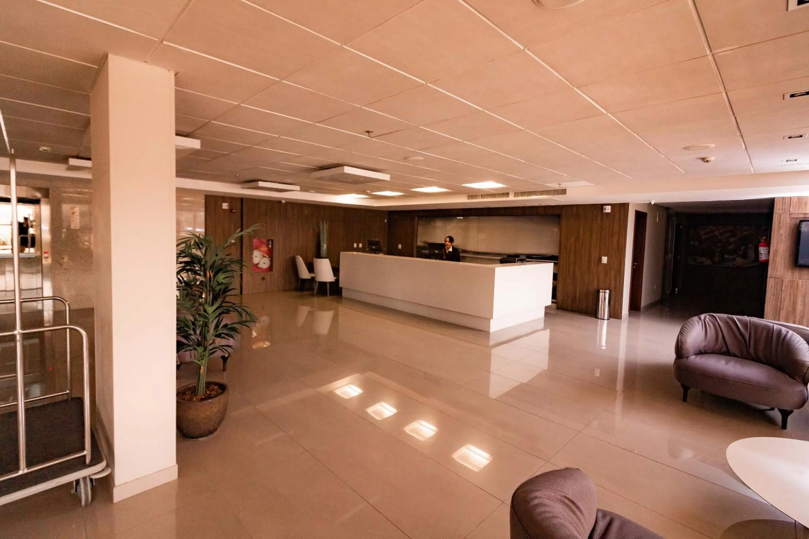 Lobby or reception in Kennedy Executive Hotel