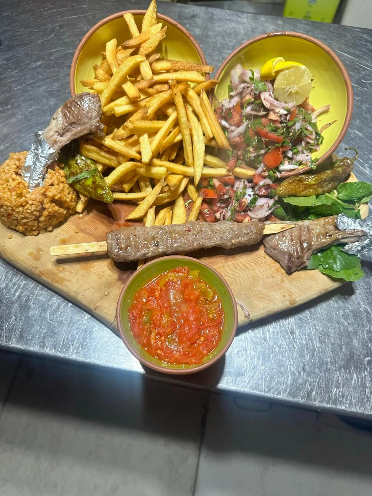 Restaurant/places to eat in Heritage Cave Inn Hotel