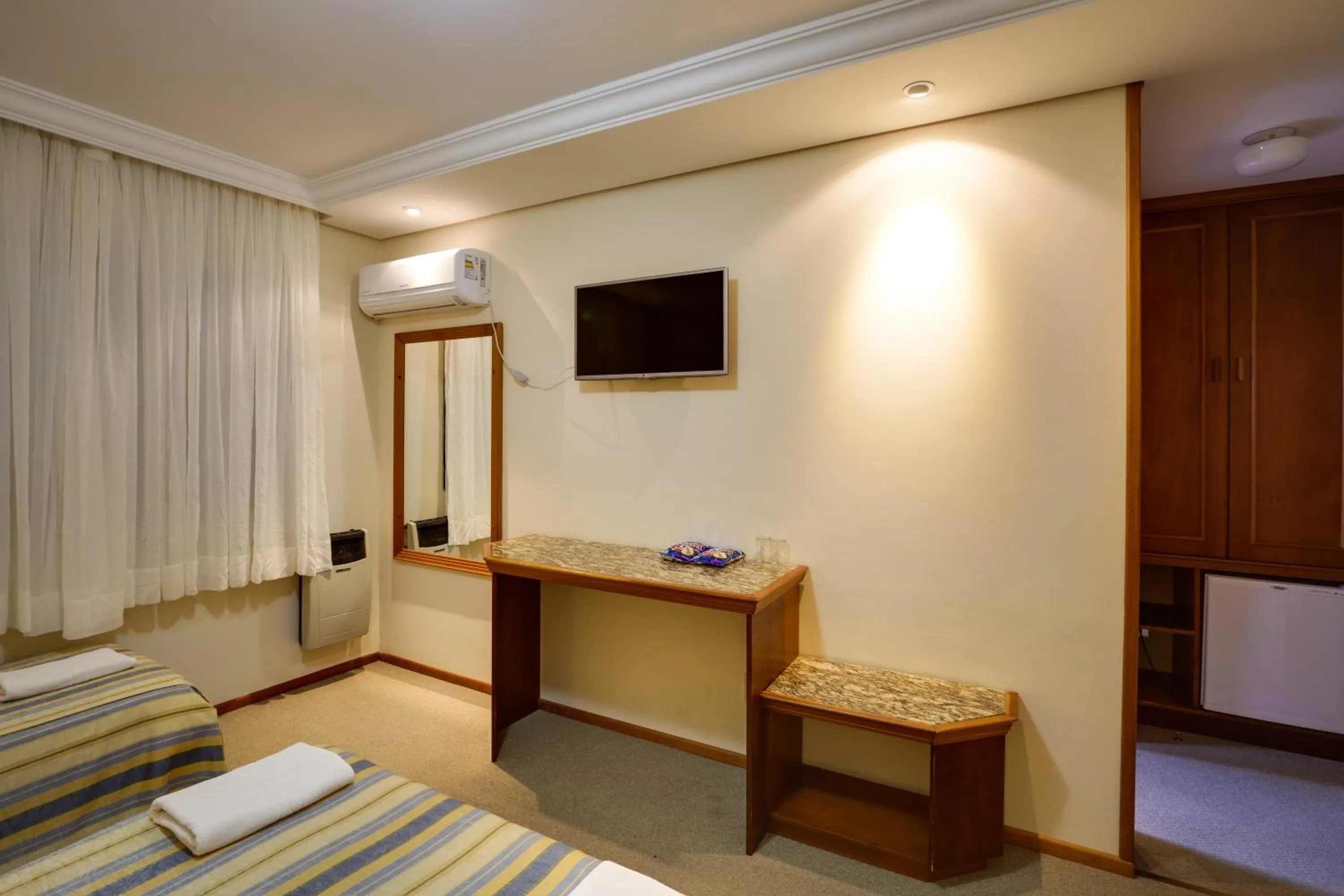 Photo of the whole room, Bed in Hotel San Isidro