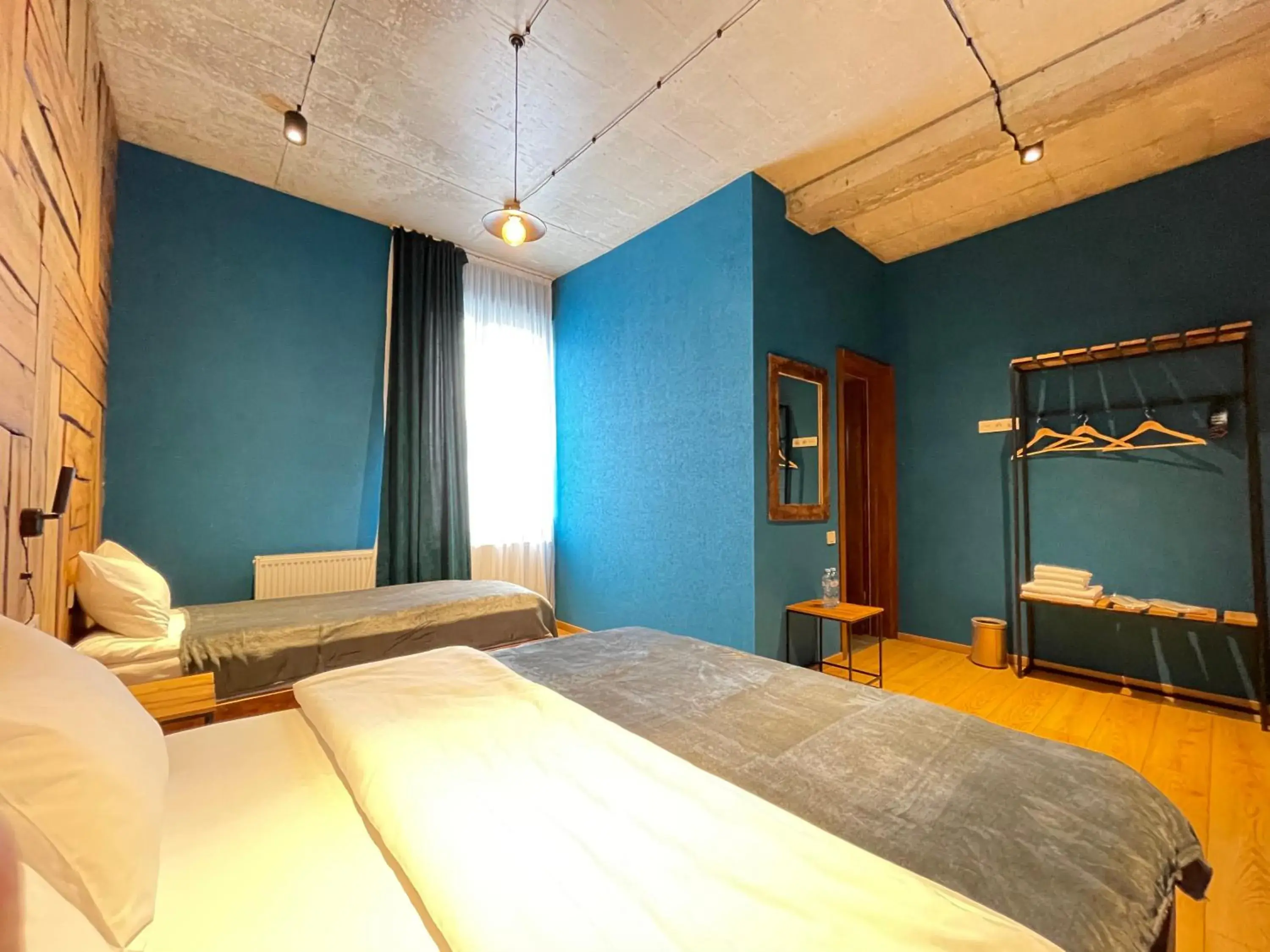 Basic Triple Room in Hotel Misty Mountain Basic Triple Room in Hotel Misty Mountain