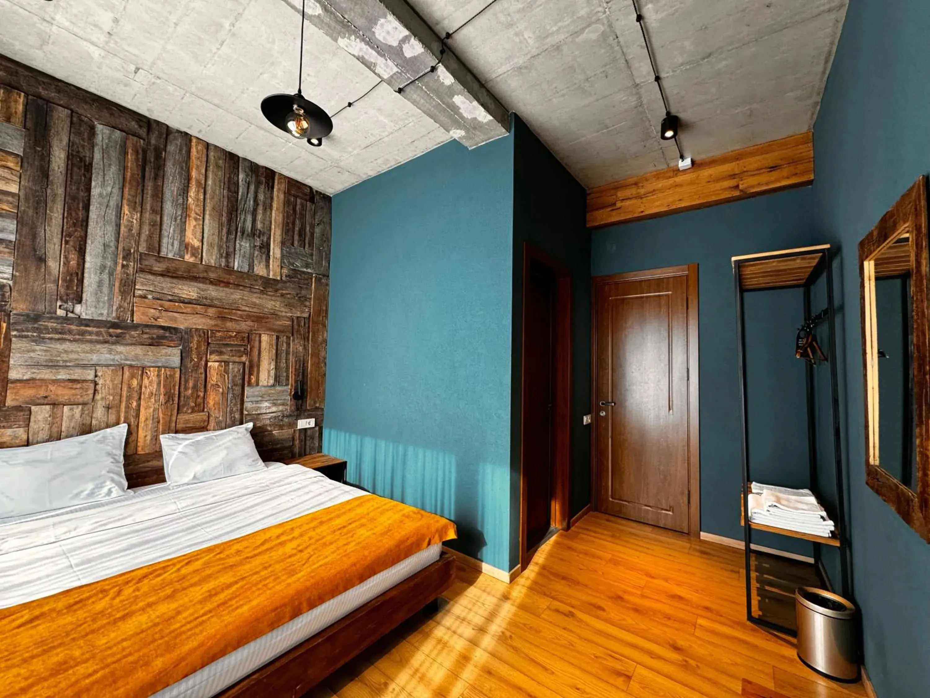 Deluxe Double Room with Mountain View - single occupancy in Hotel Misty Mountain Deluxe Double Room with Mountain View - single occupancy in Hotel Misty Mountain